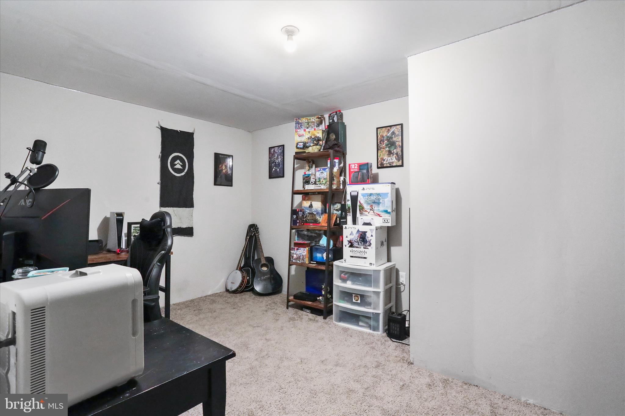 LAKE FOREST ESTATES - Residential