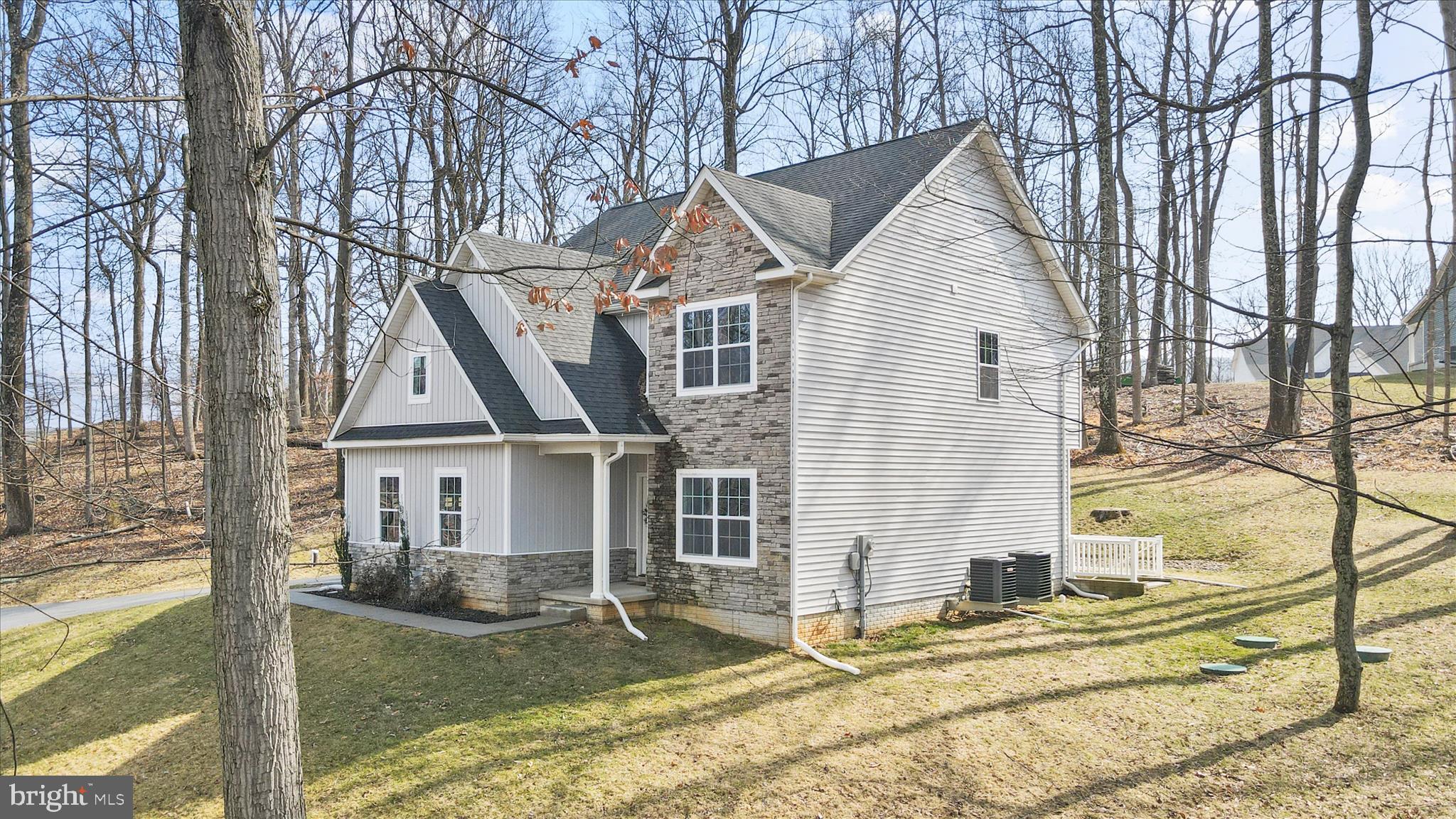 LAKE FOREST ESTATES - Residential