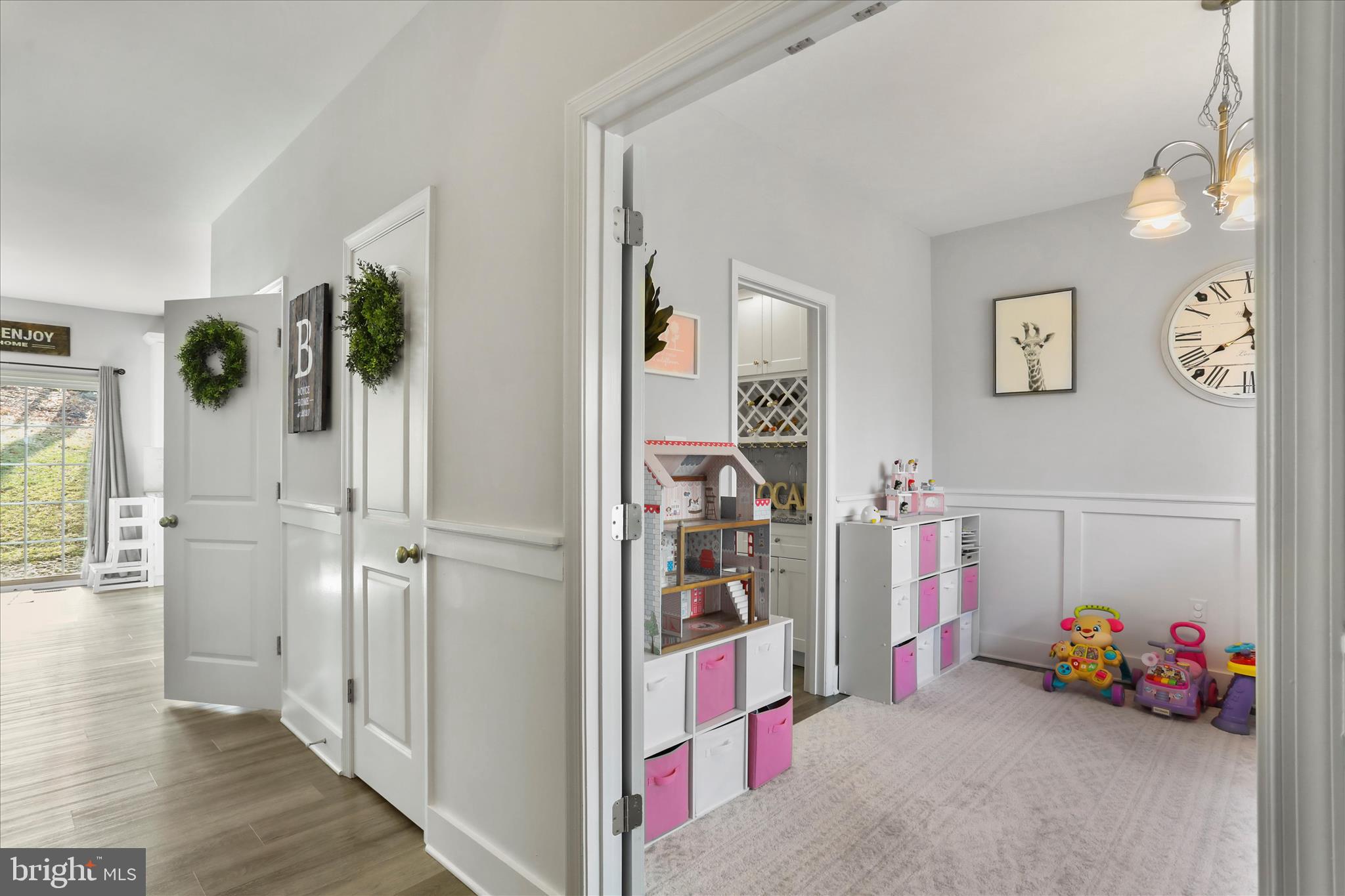 LAKE FOREST ESTATES - Residential