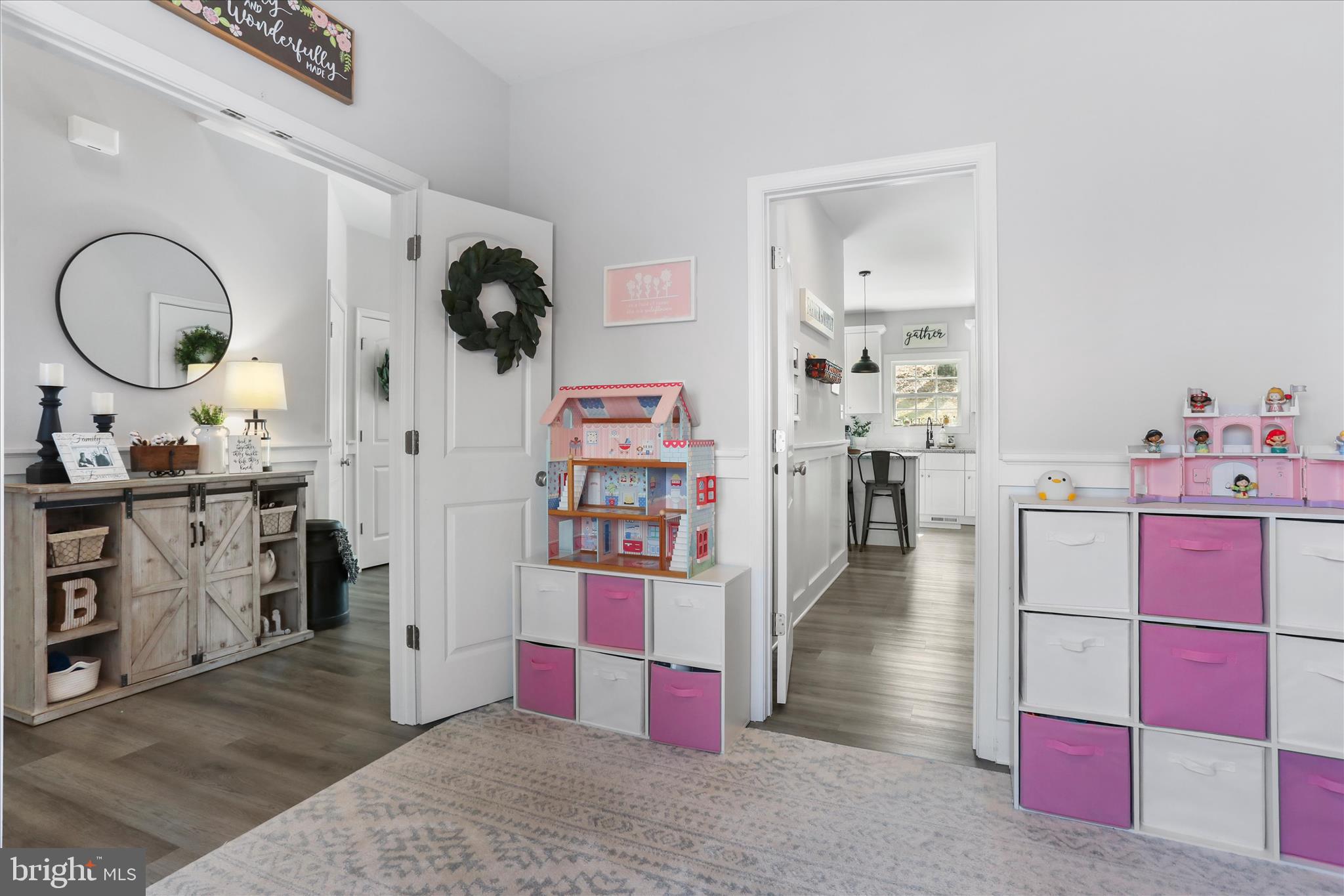 LAKE FOREST ESTATES - Residential