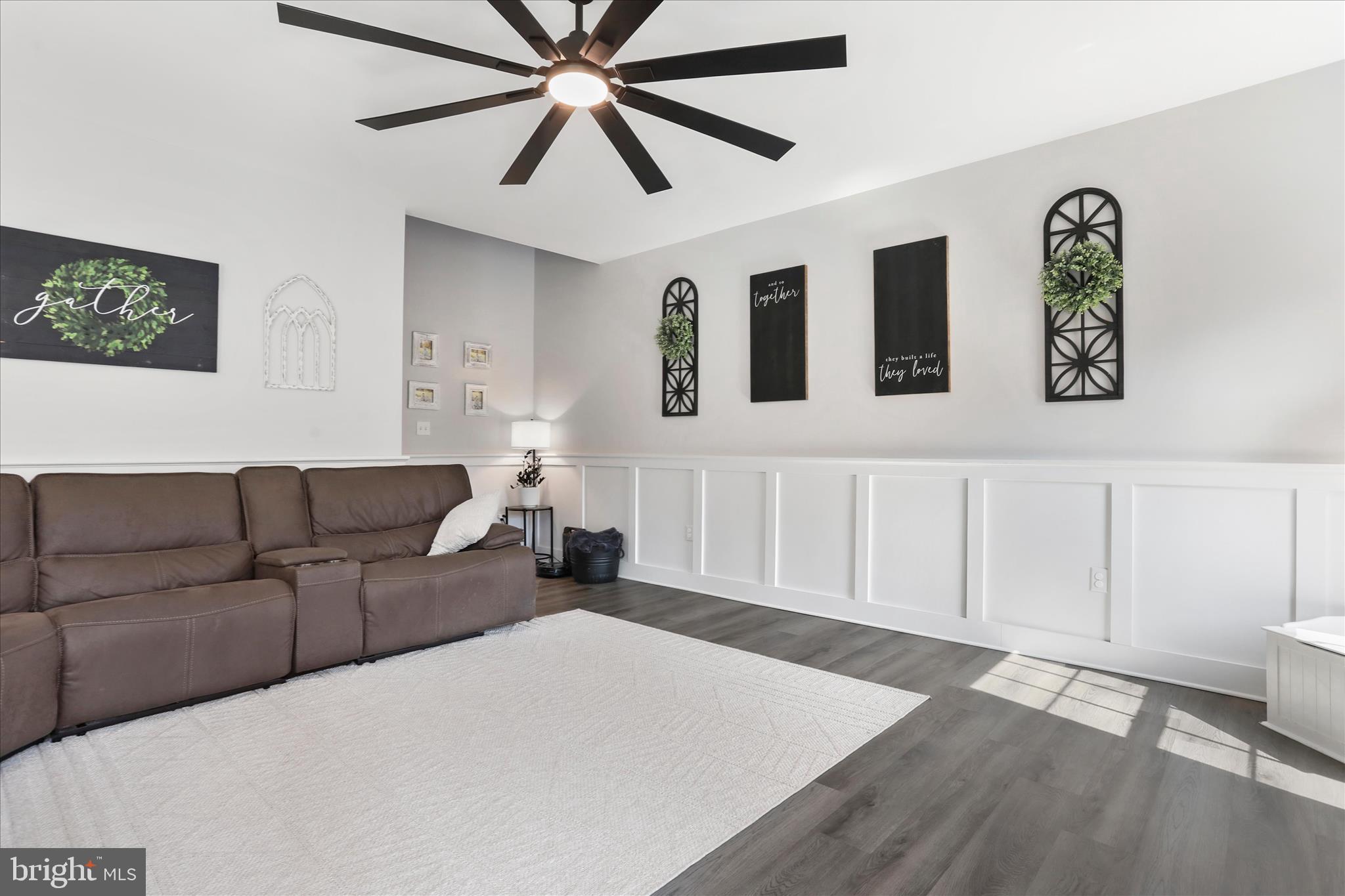 LAKE FOREST ESTATES - Residential