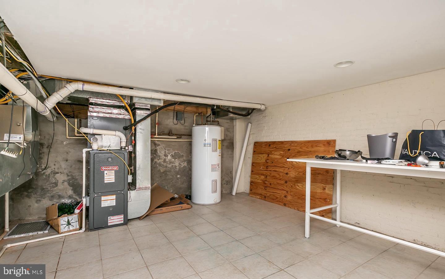 PATTERSON PARK - Residential Lease