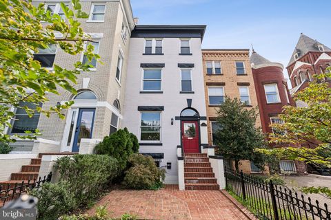 911 MARYLAND AVENUE NE WASHINGTON DC 20002
