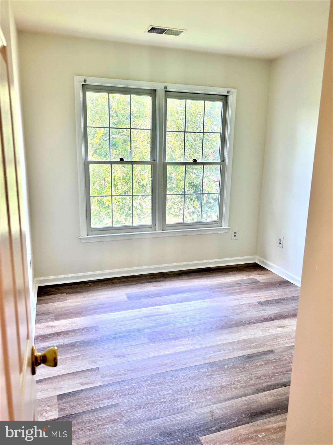 BELLE HAVEN MEADOWS - Residential Lease