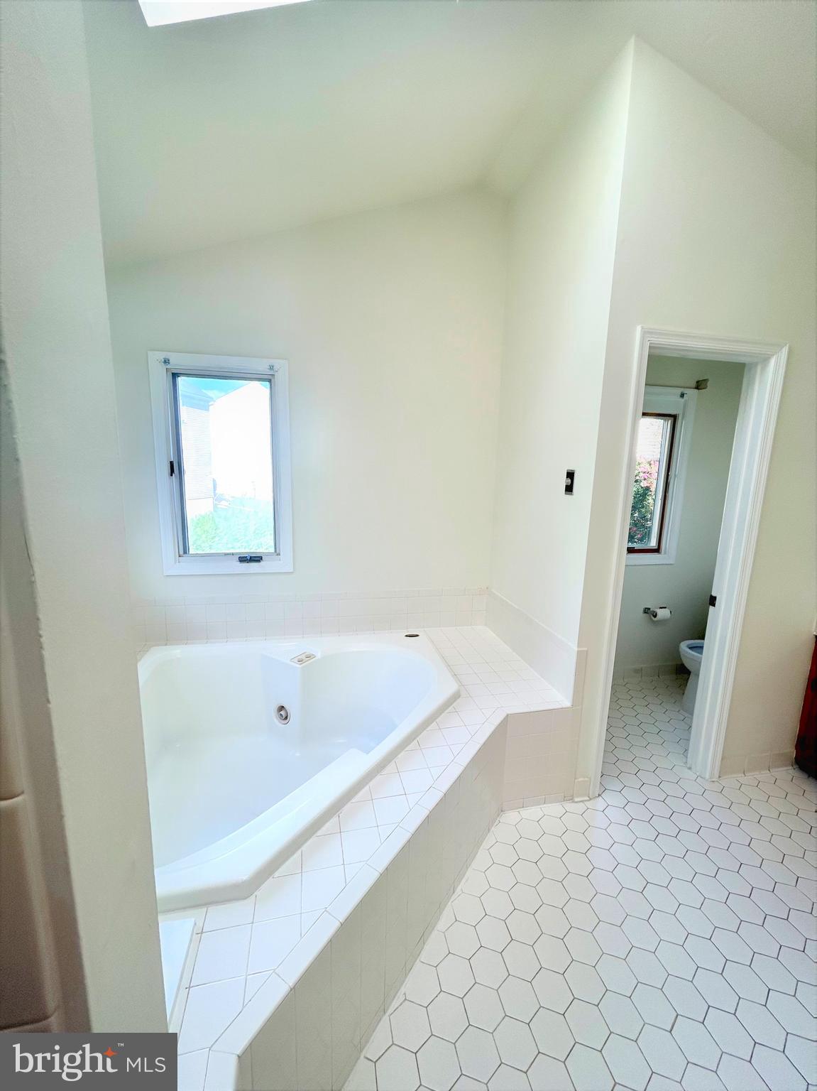 BELLE HAVEN MEADOWS - Residential Lease