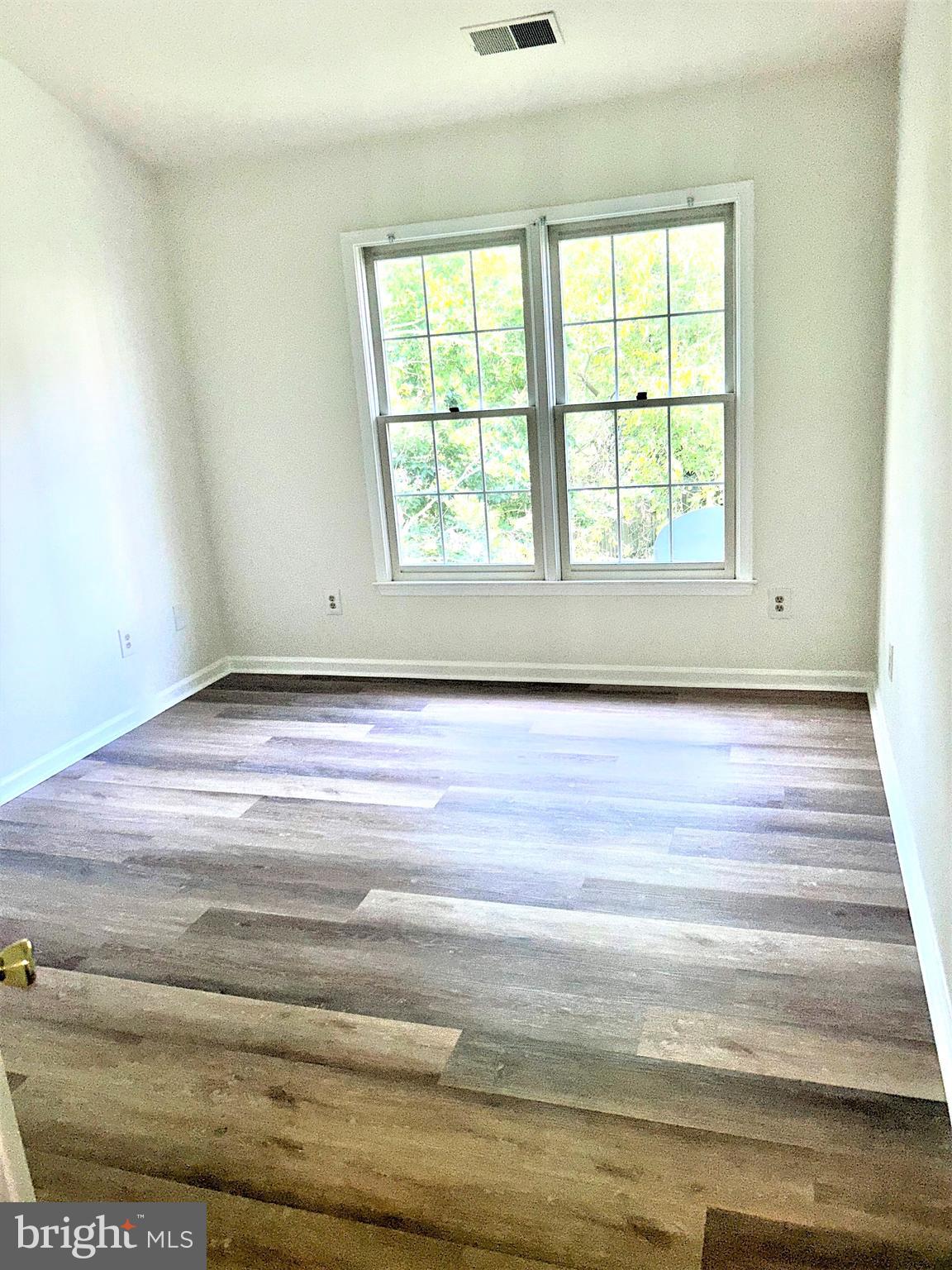 BELLE HAVEN MEADOWS - Residential Lease