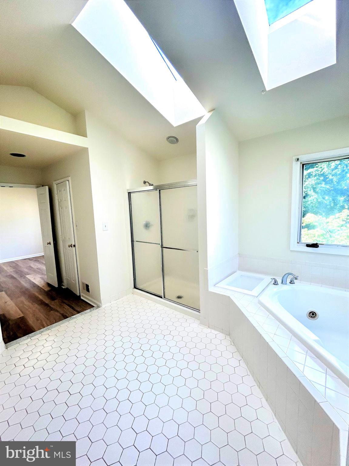 BELLE HAVEN MEADOWS - Residential Lease