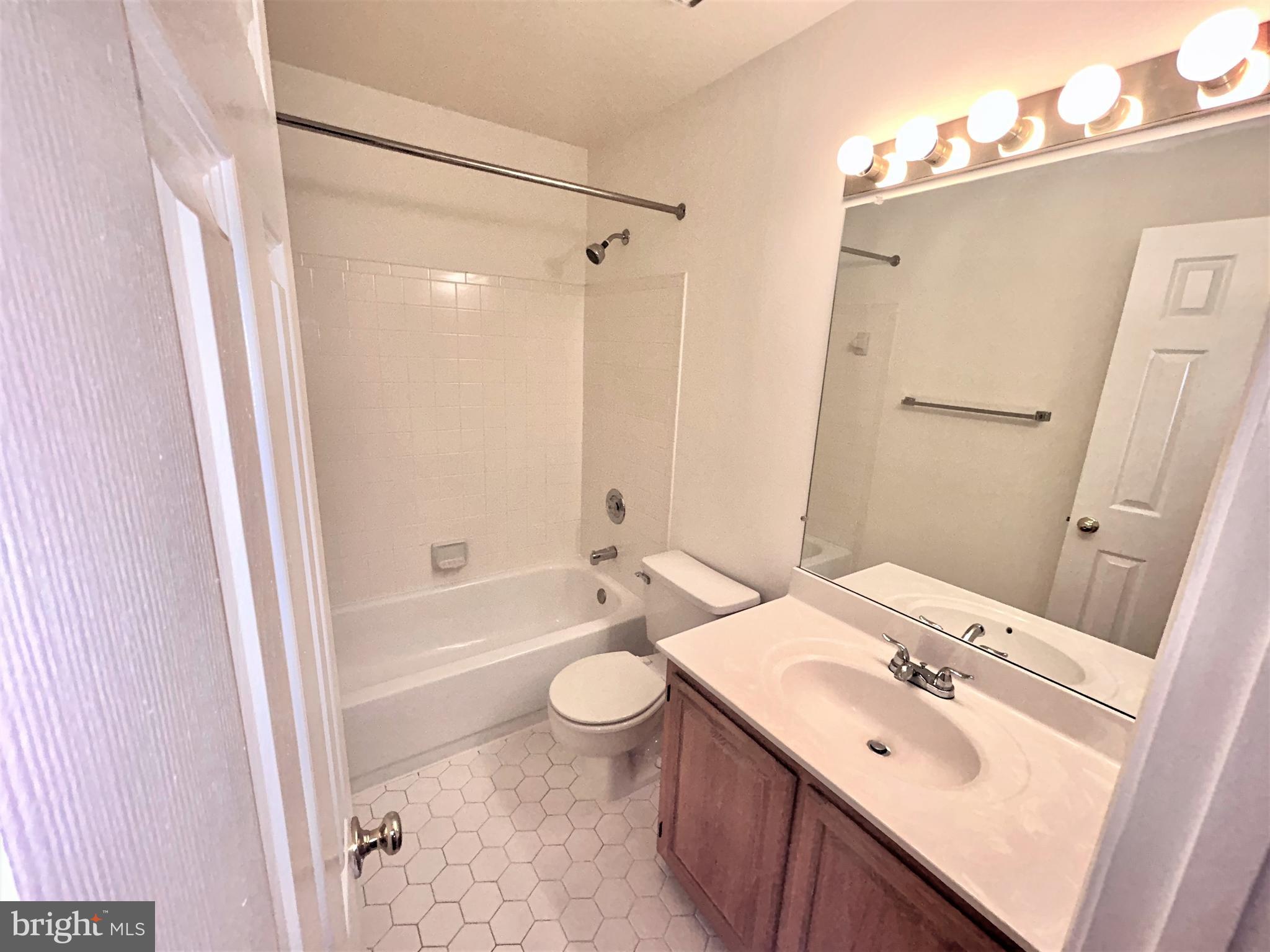 BELLE HAVEN MEADOWS - Residential Lease