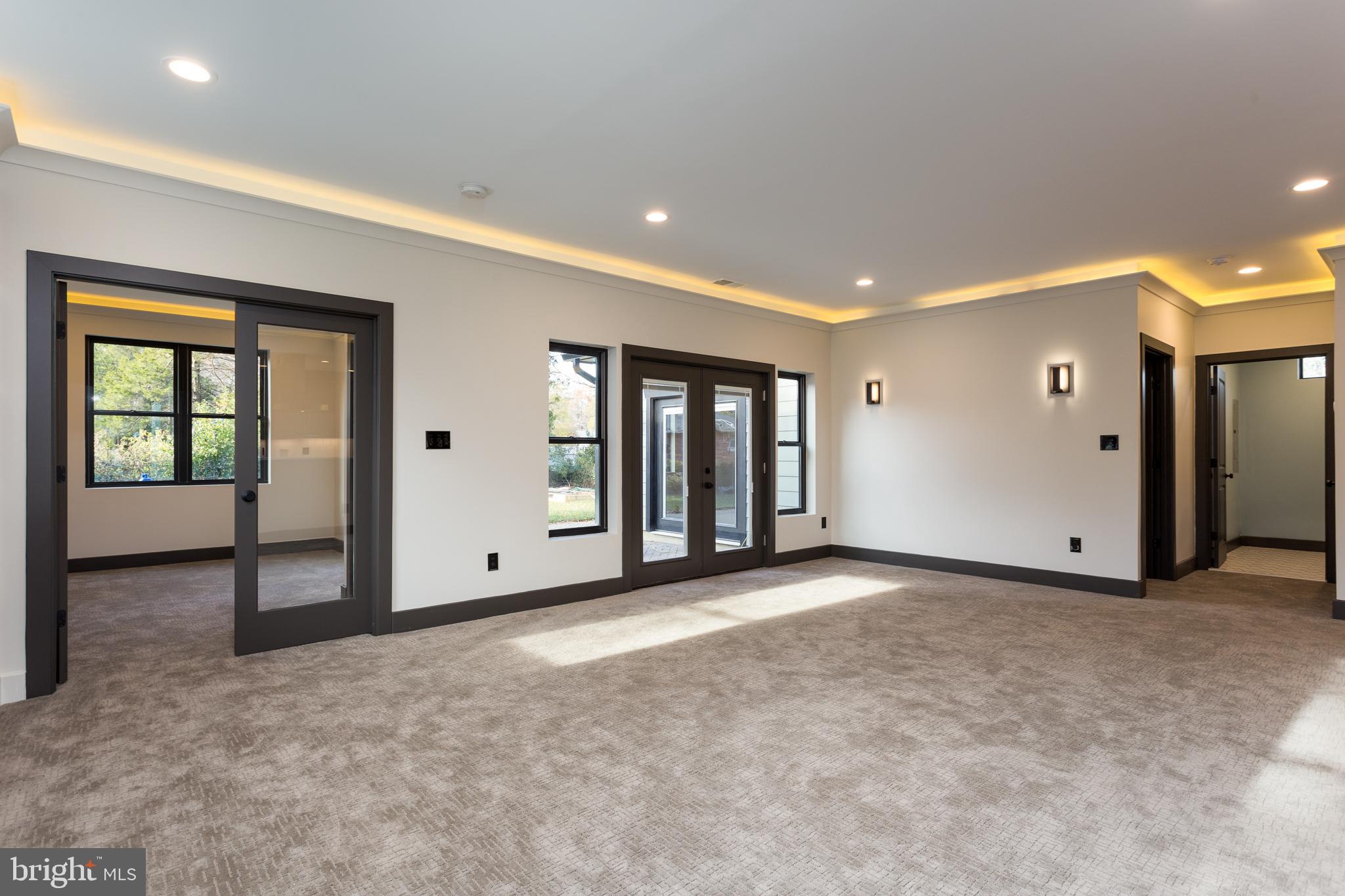 HOLLIN HALL VILLAGE - Residential Lease