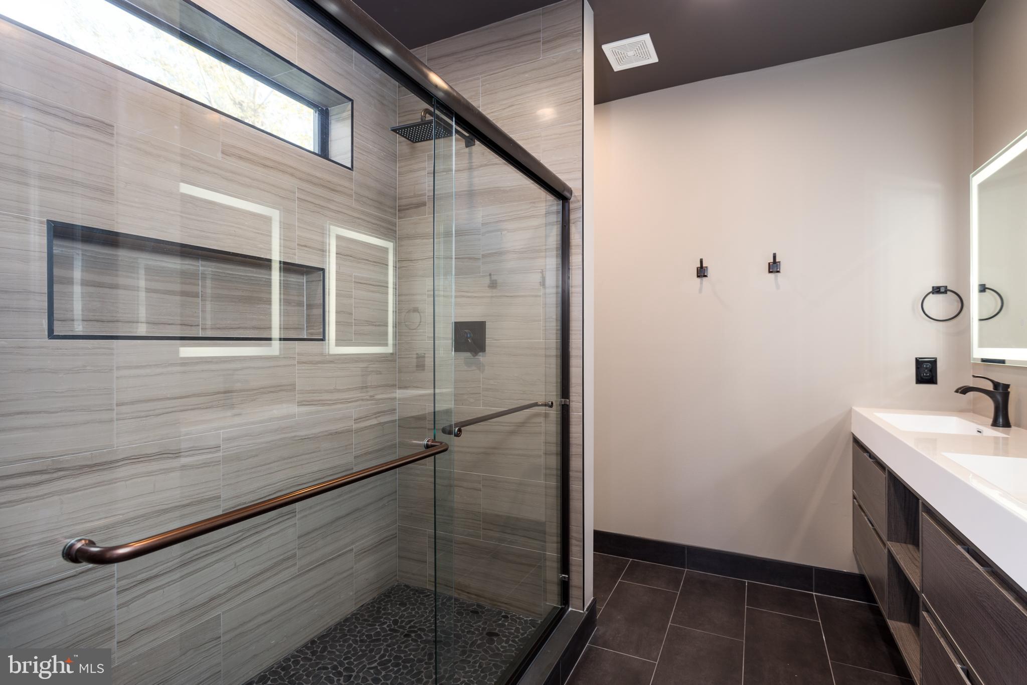 HOLLIN HALL VILLAGE - Residential Lease