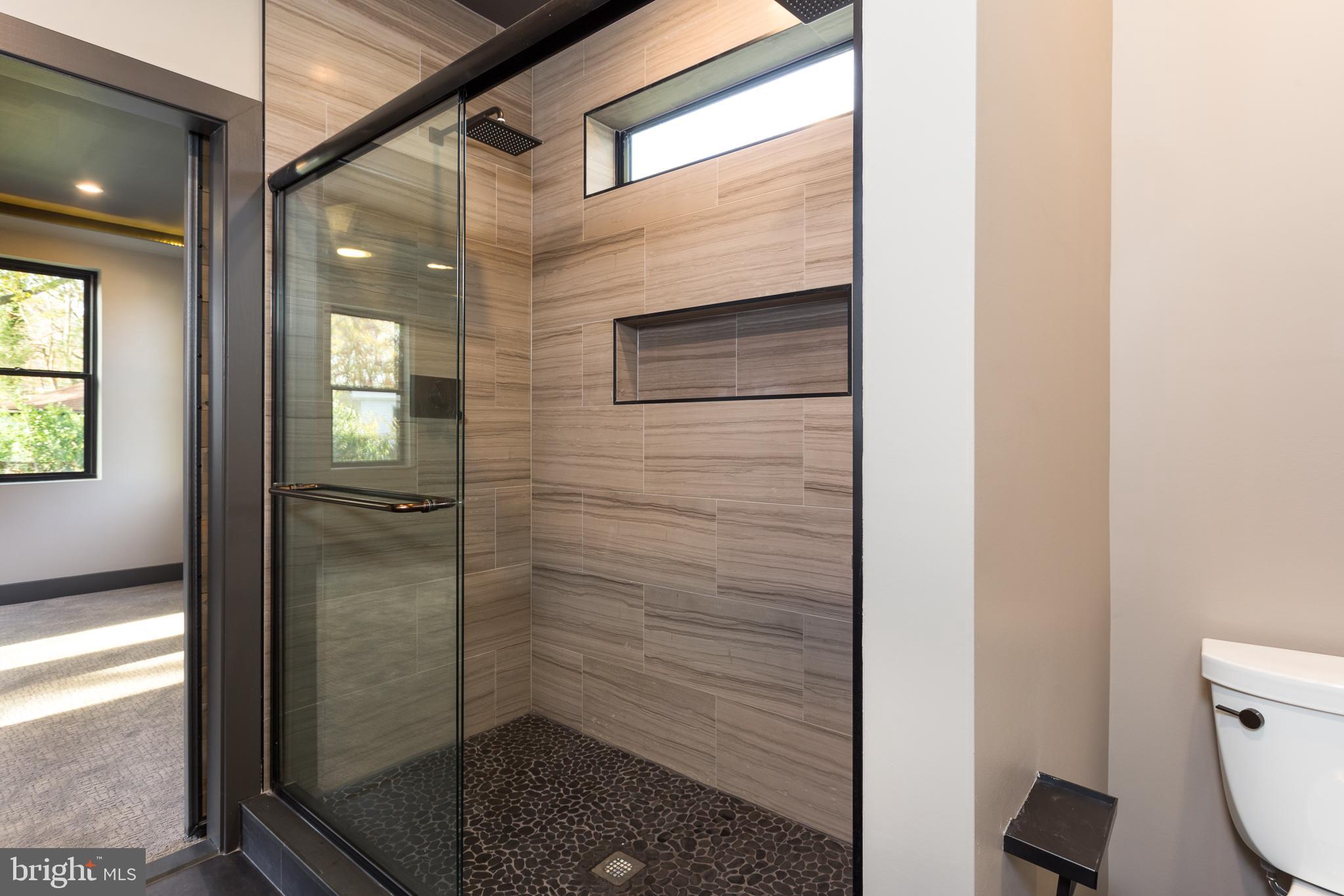 HOLLIN HALL VILLAGE - Residential Lease