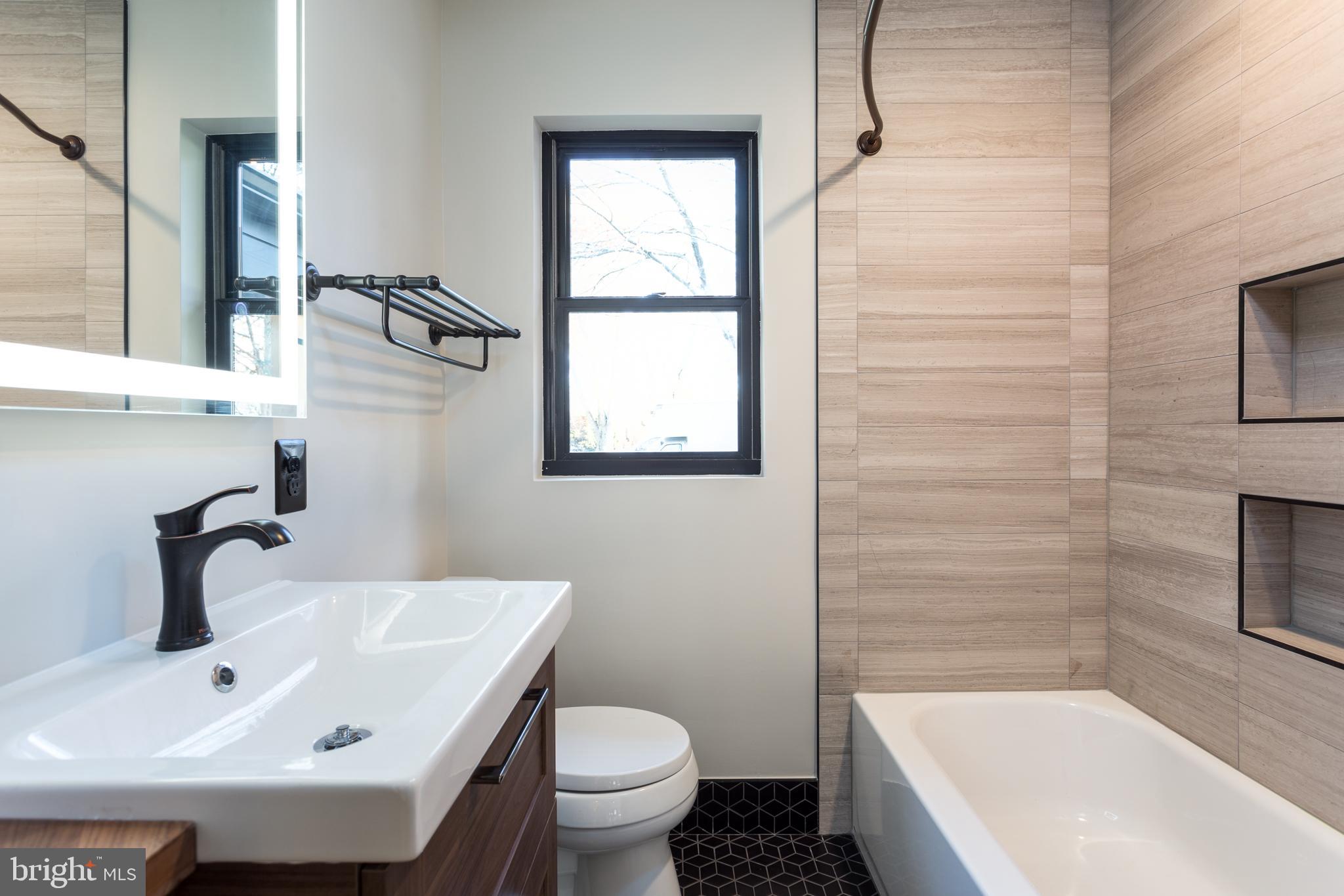 HOLLIN HALL VILLAGE - Residential Lease