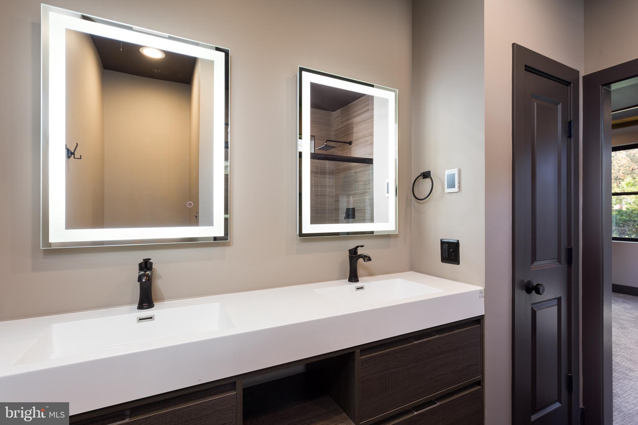 HOLLIN HALL VILLAGE - Residential Lease