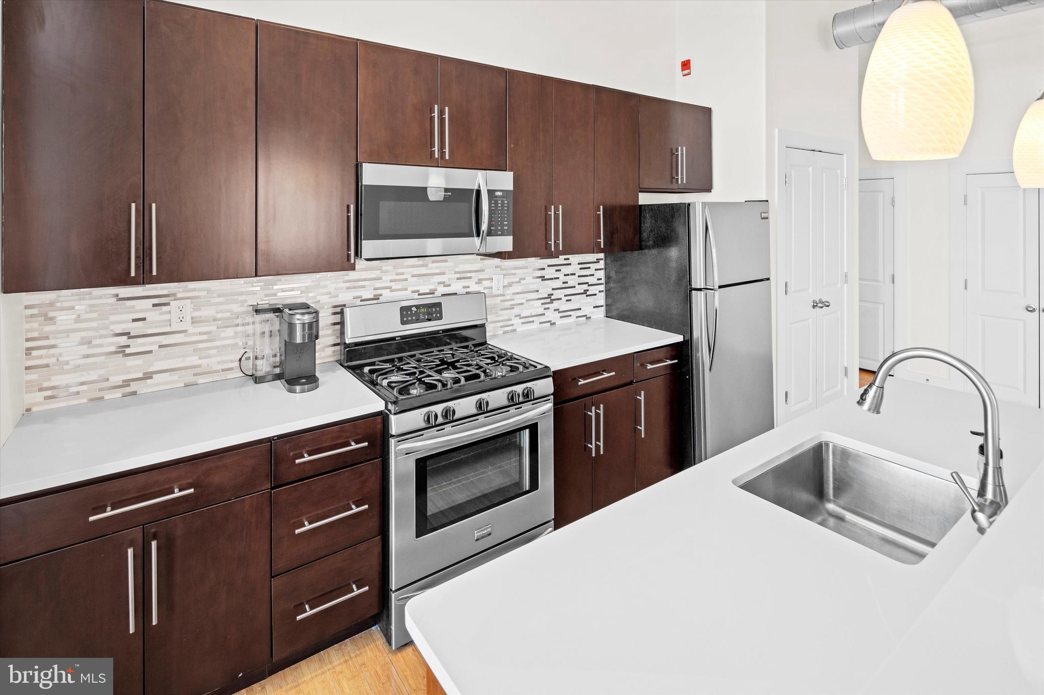 FAIRMOUNT - Residential