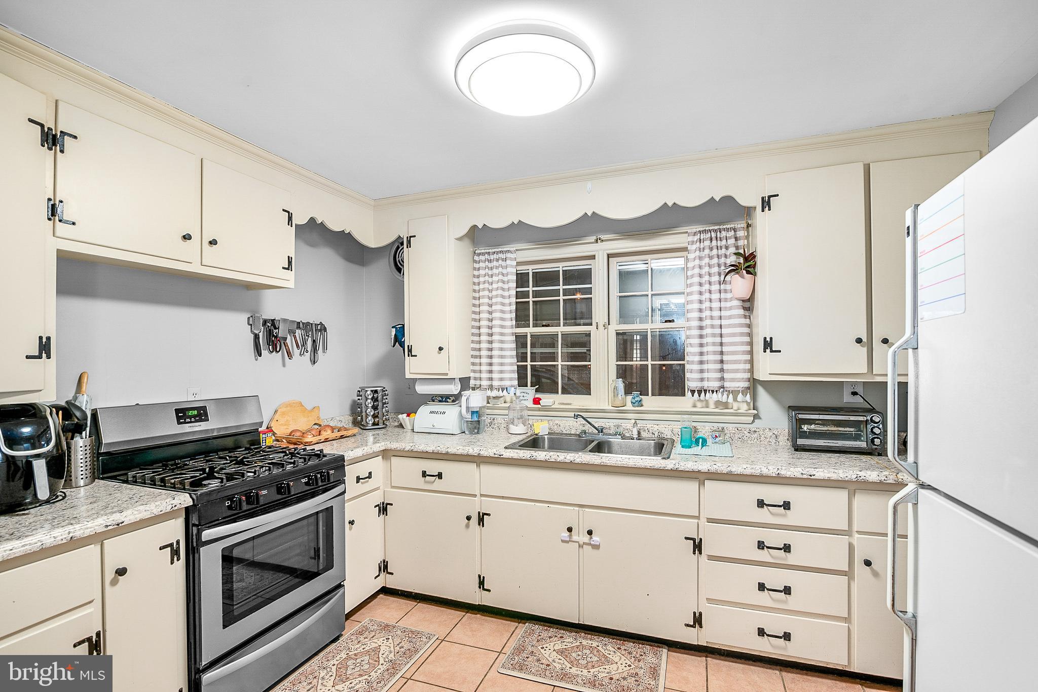 CLIFTON - Residential