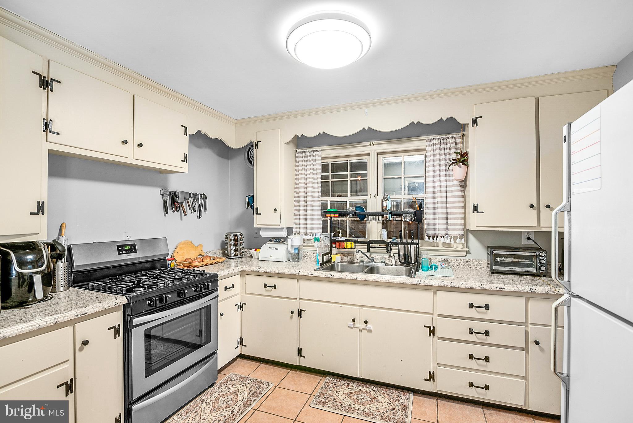 CLIFTON - Residential