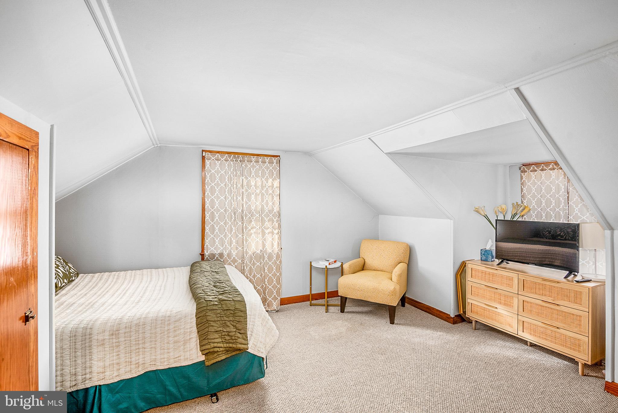 CLIFTON - Residential