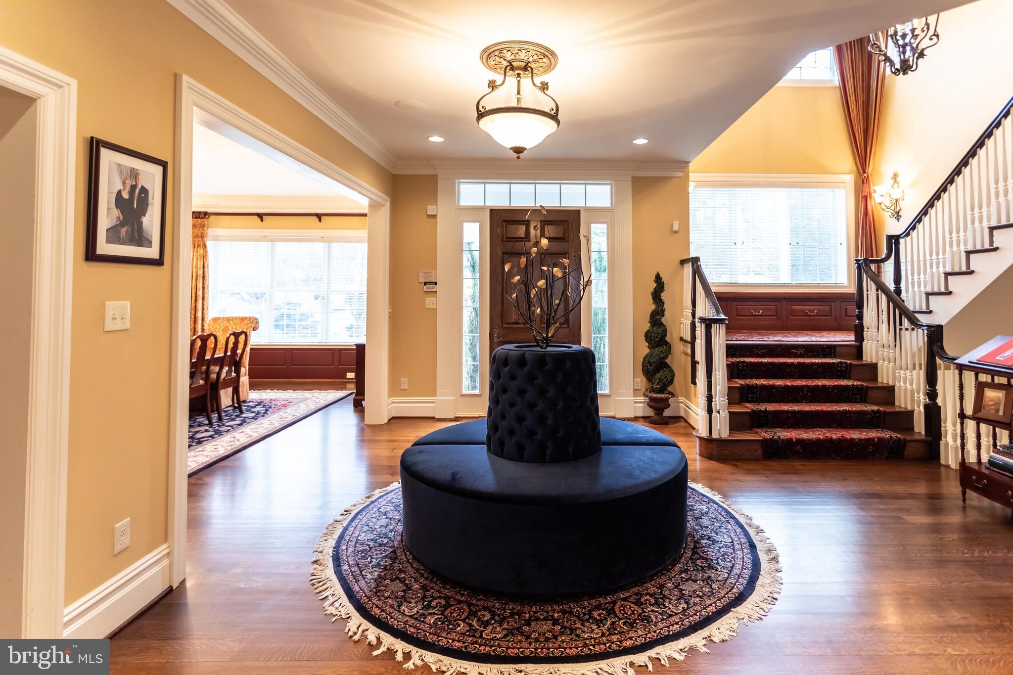 RADNOR SQUARE - Residential