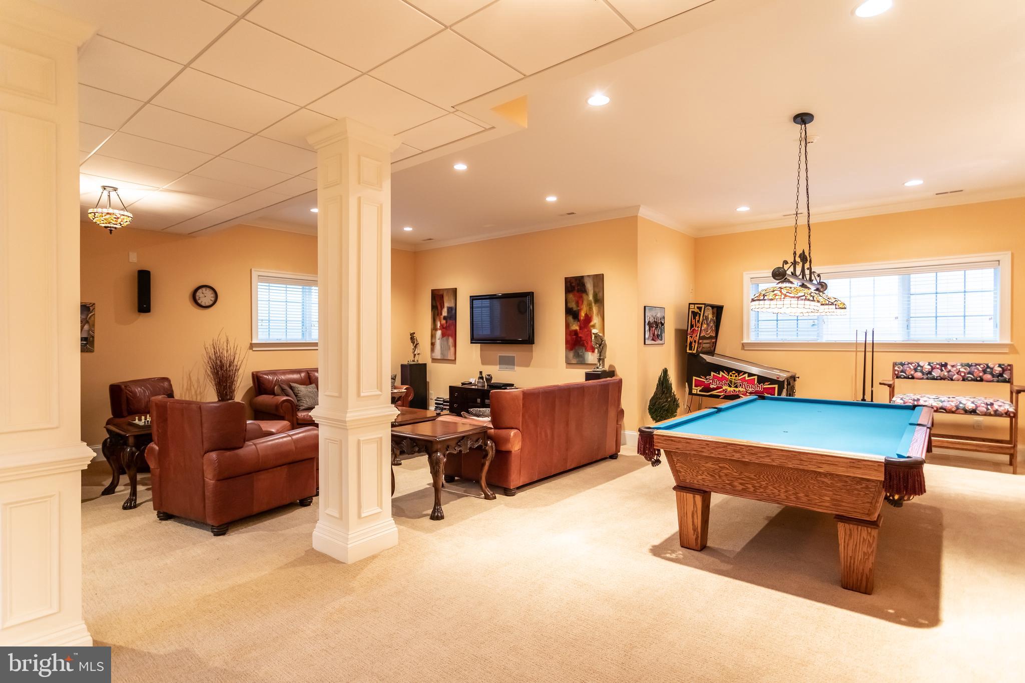 RADNOR SQUARE - Residential