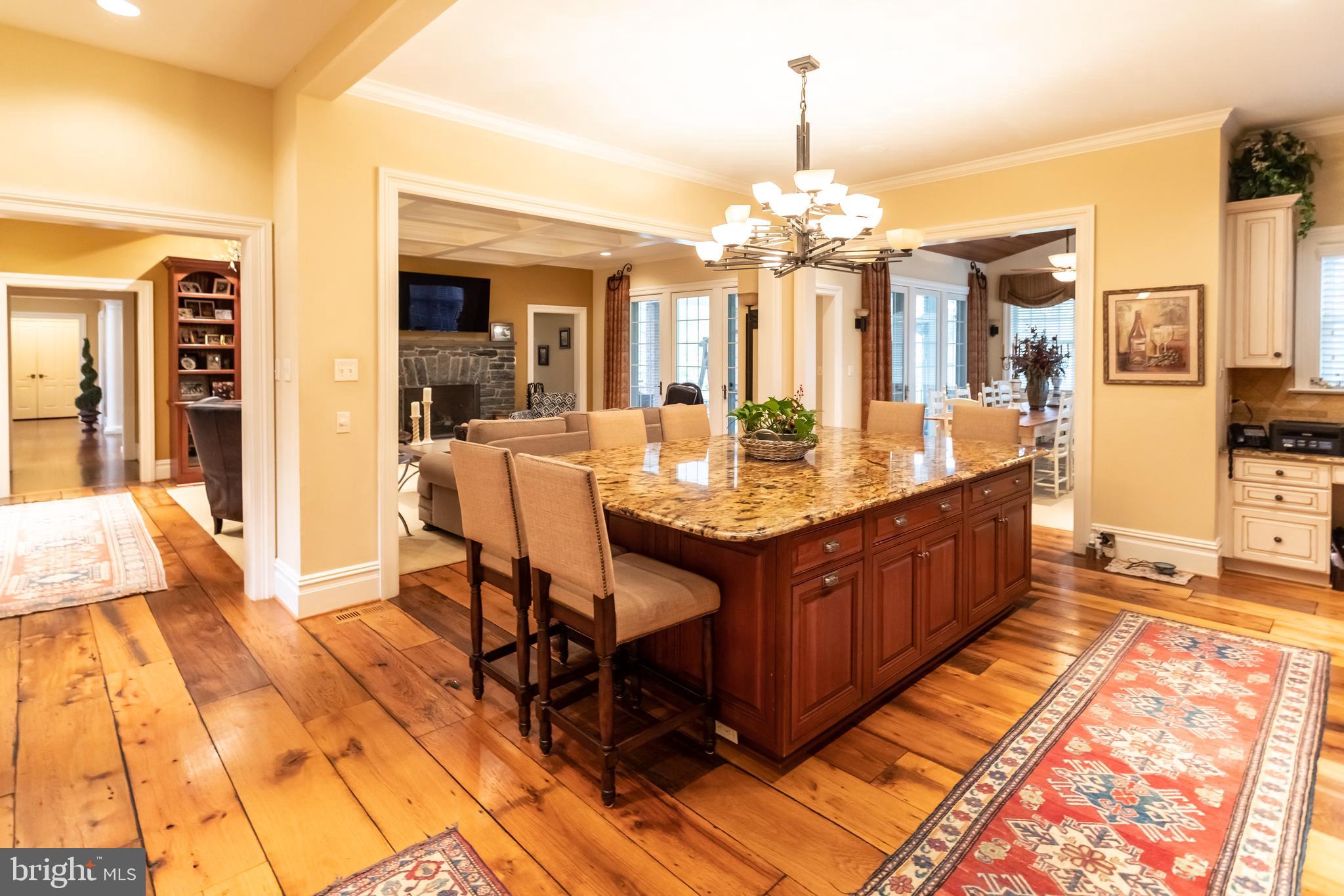 RADNOR SQUARE - Residential