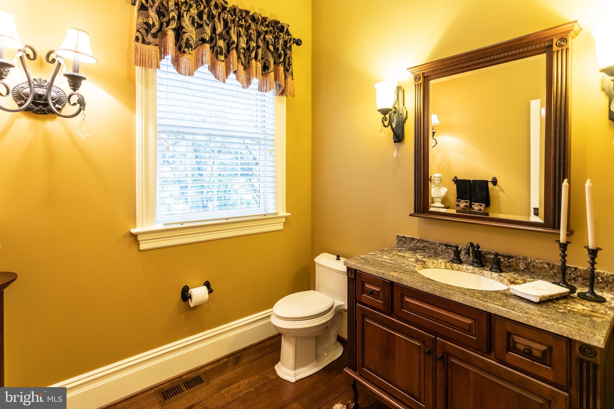 RADNOR SQUARE - Residential