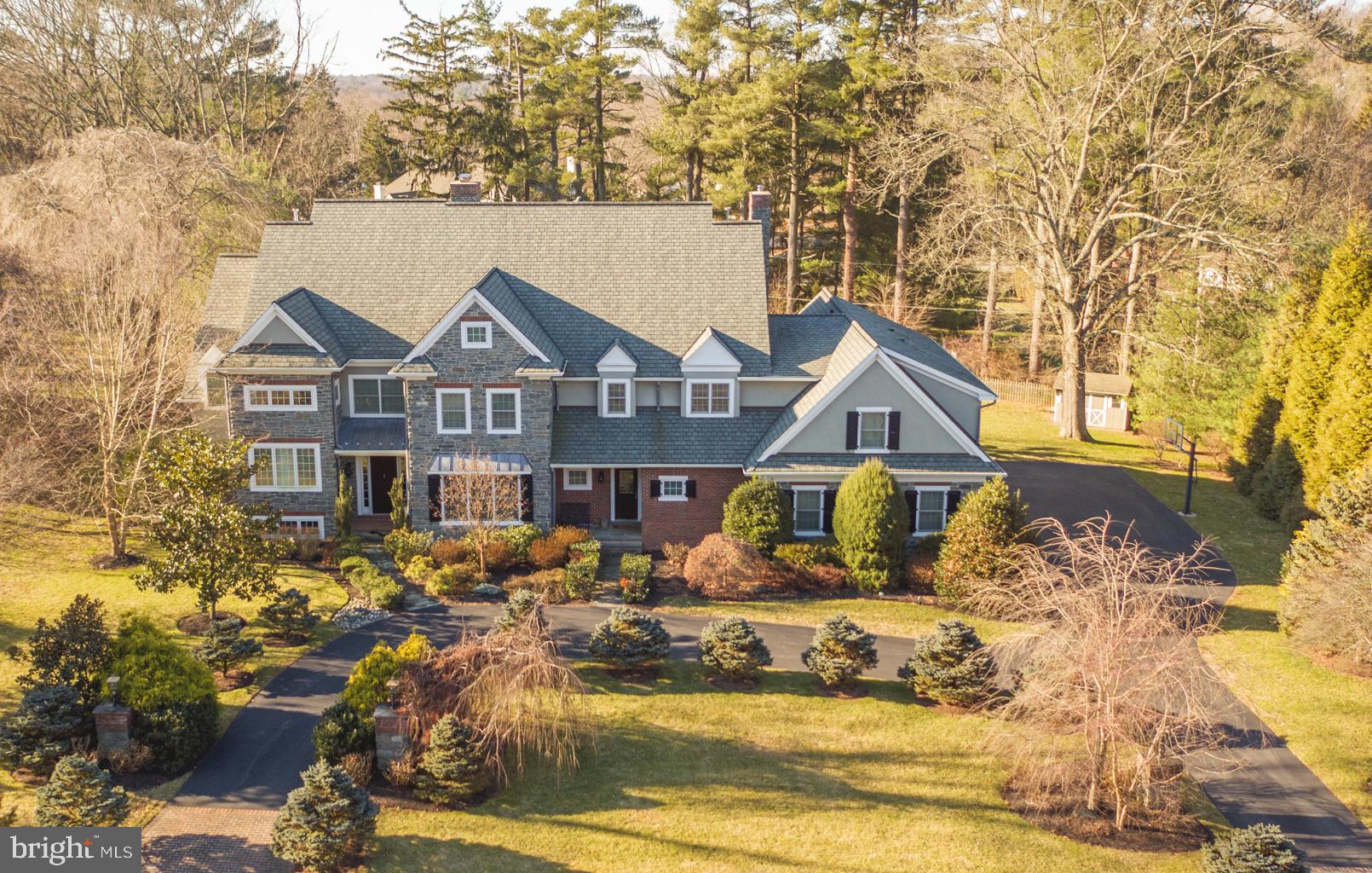 RADNOR SQUARE - Residential