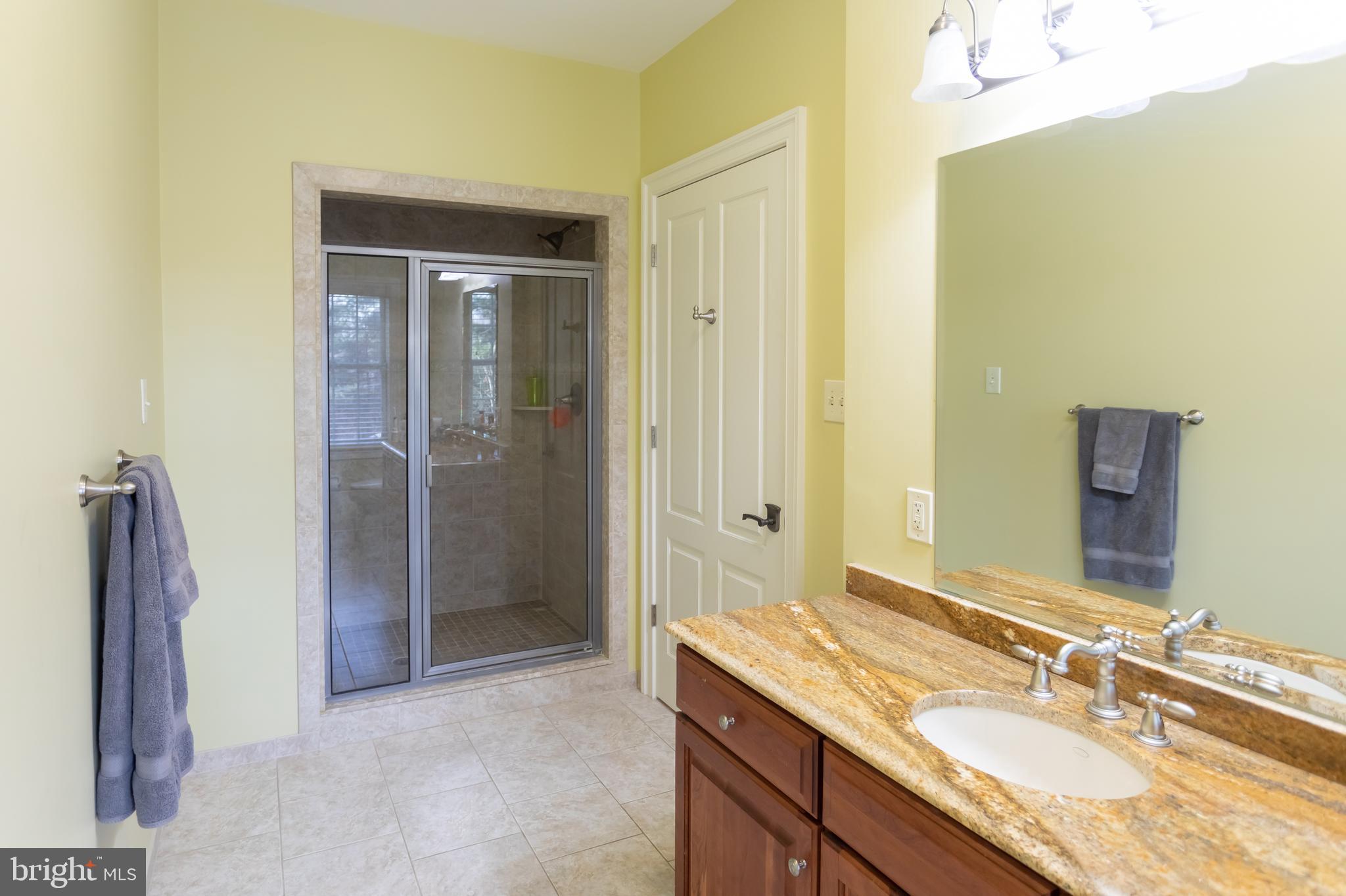 RADNOR SQUARE - Residential