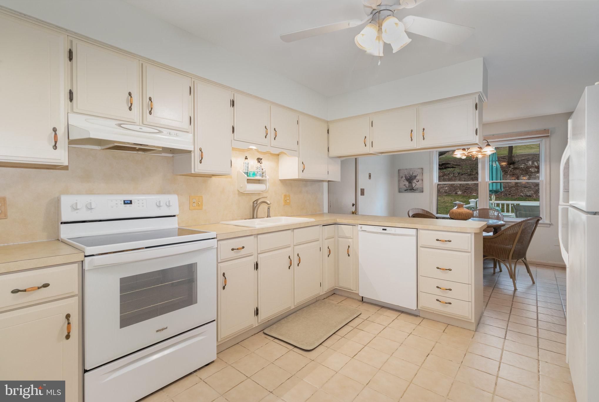 EDGEWOOD - Residential