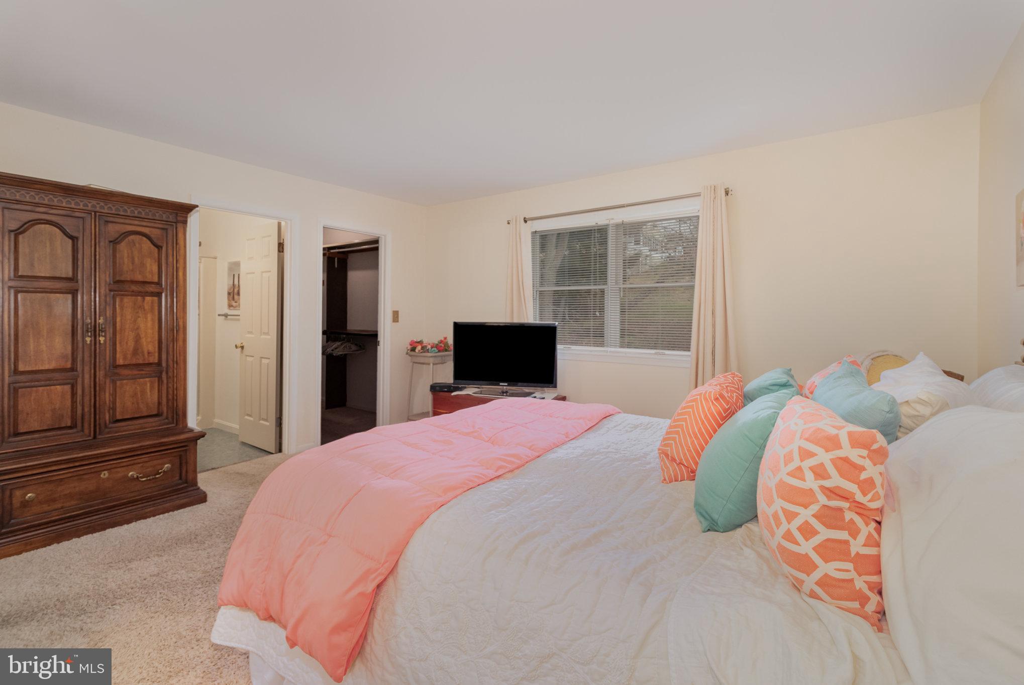 EDGEWOOD - Residential