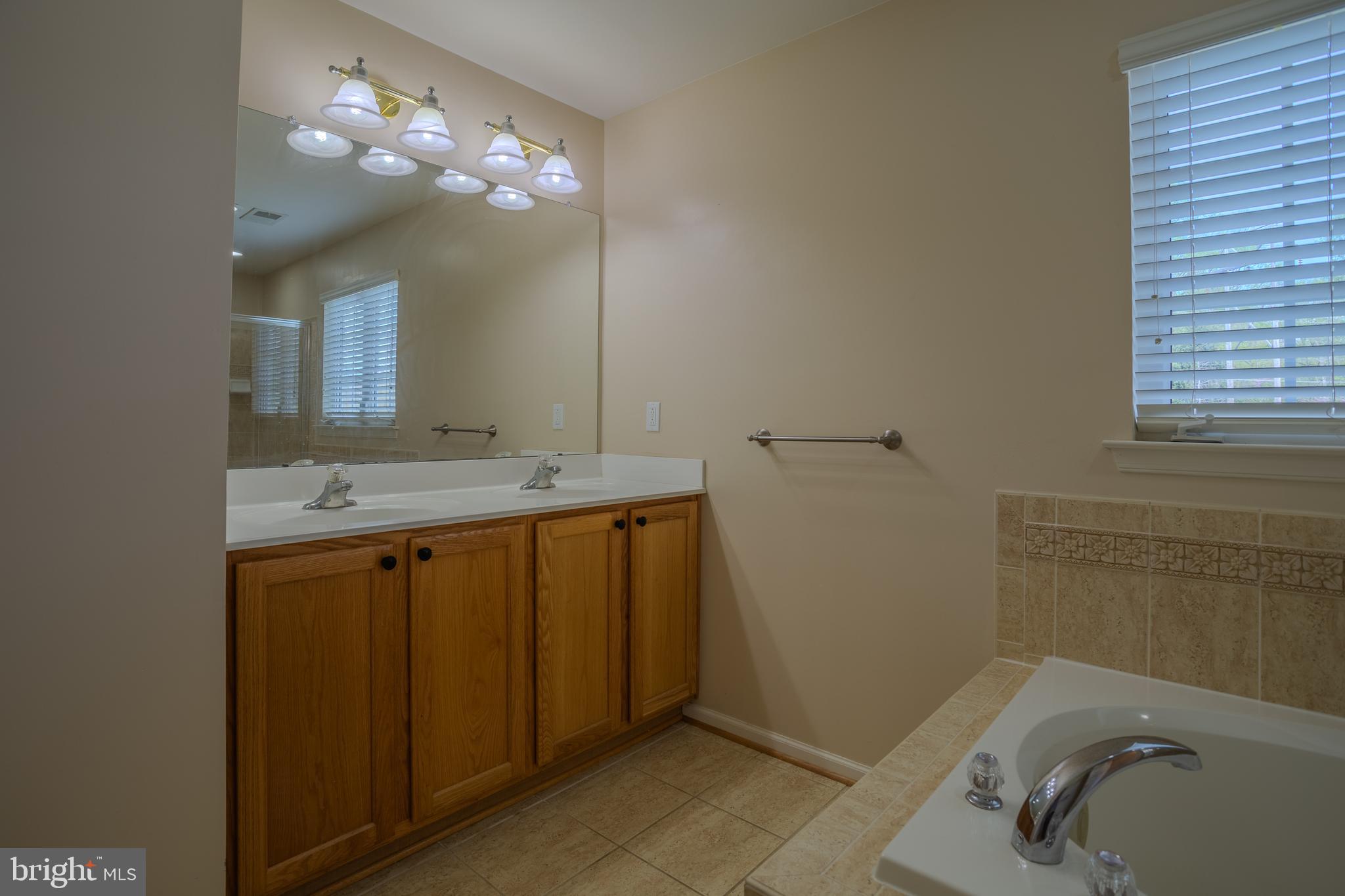 MADDEX FARM - Residential