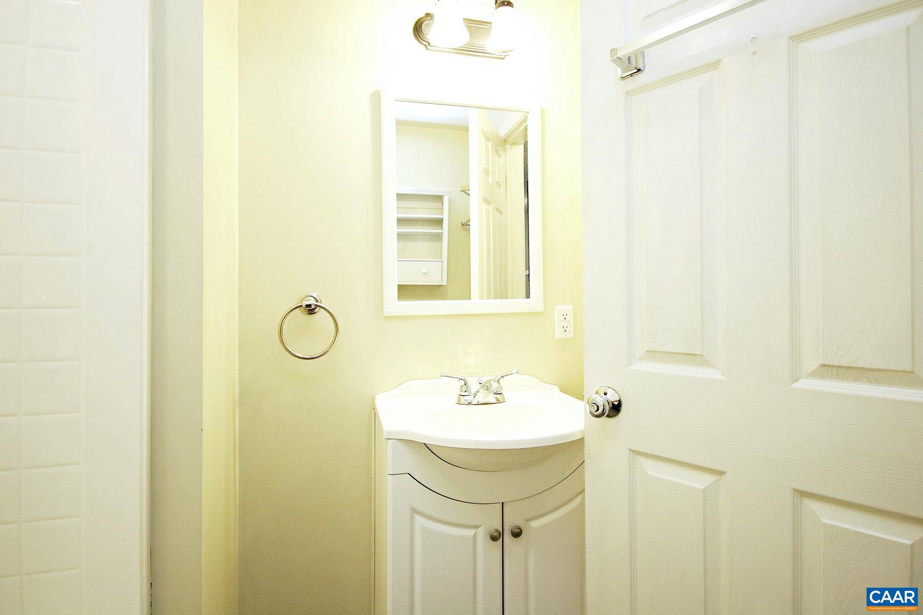 BELMONT - Residential Lease