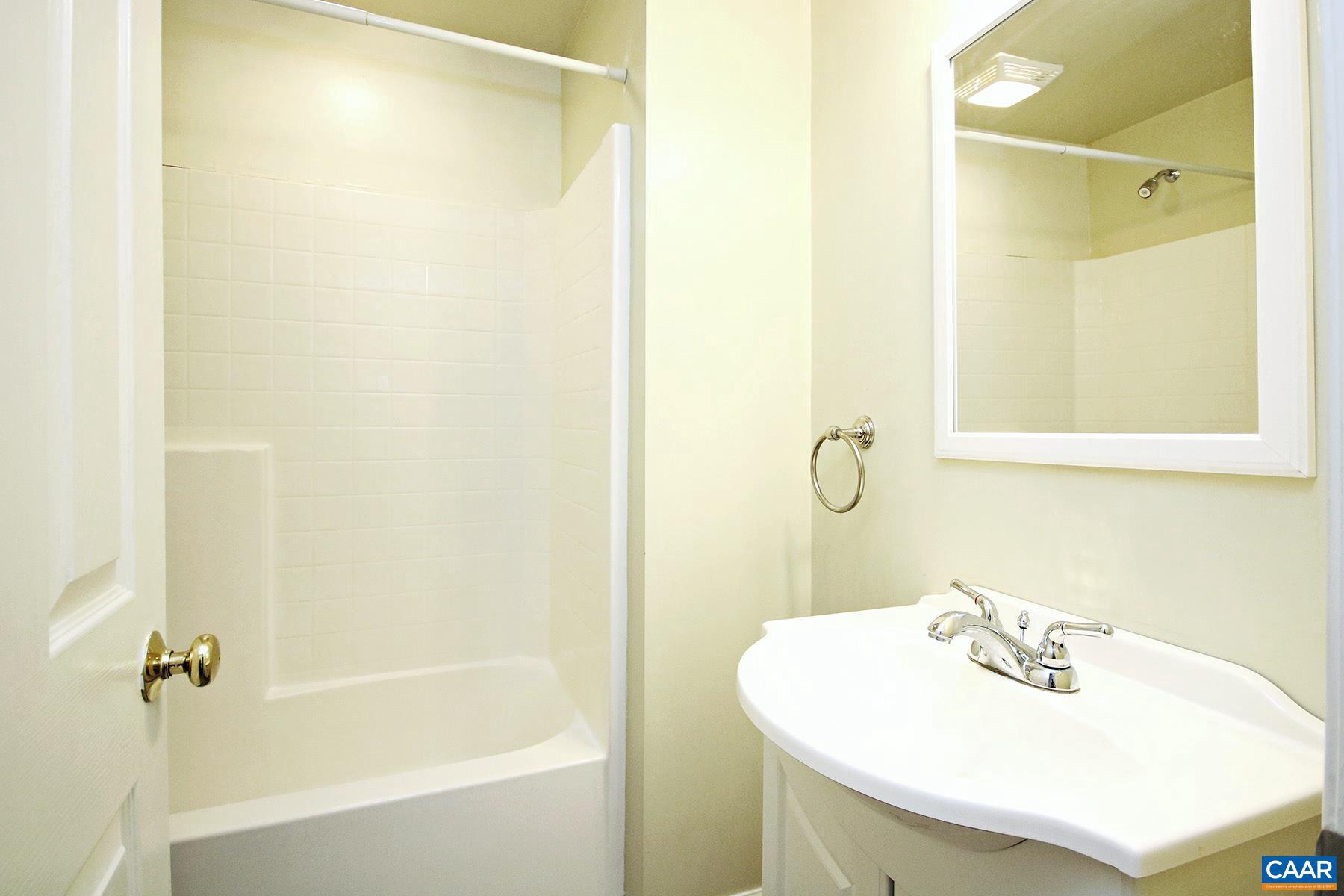 BELMONT - Residential Lease