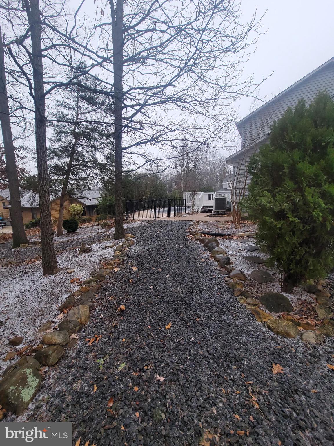 FOREST HILLS - Residential