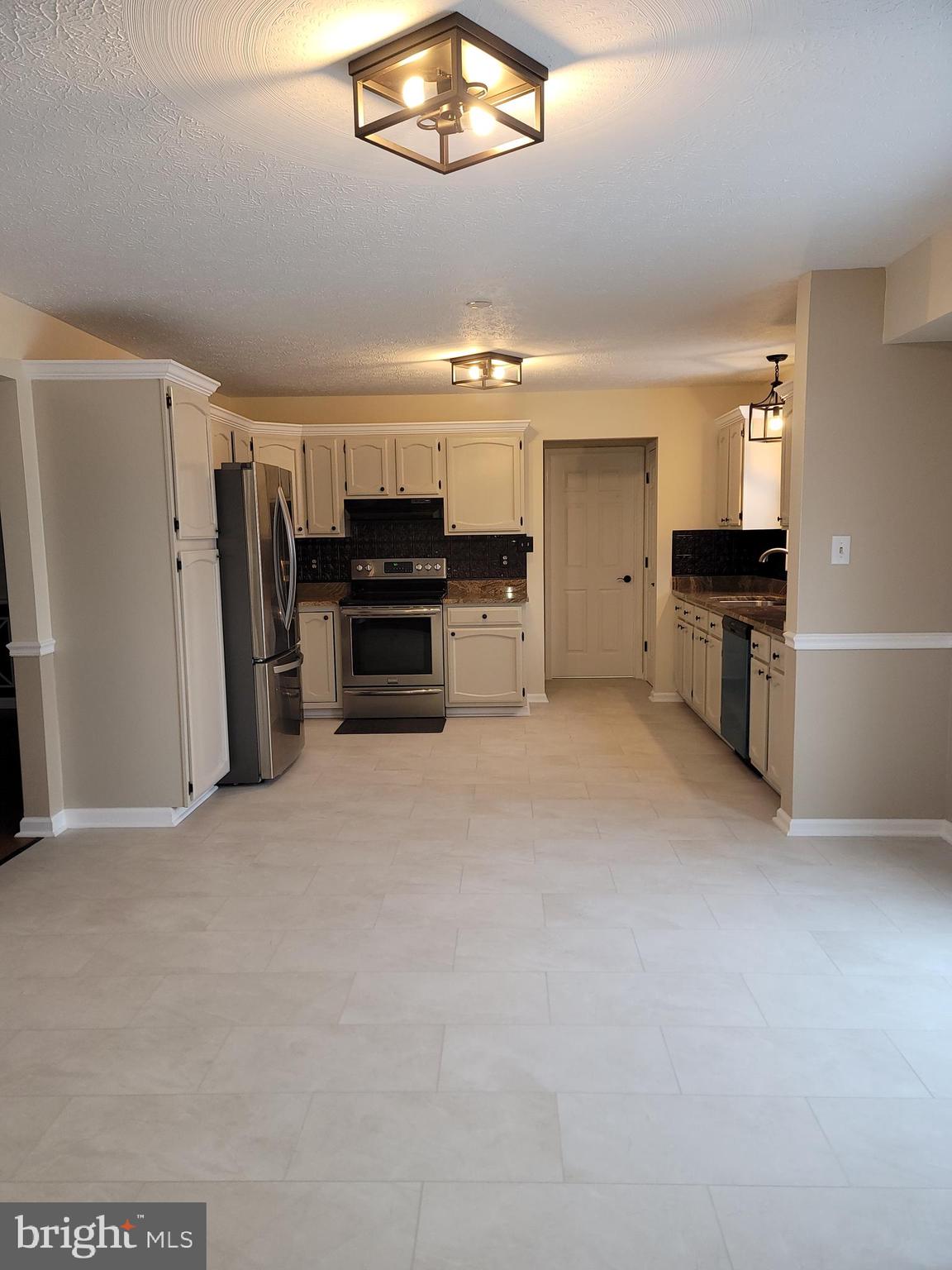 FOREST HILLS - Residential