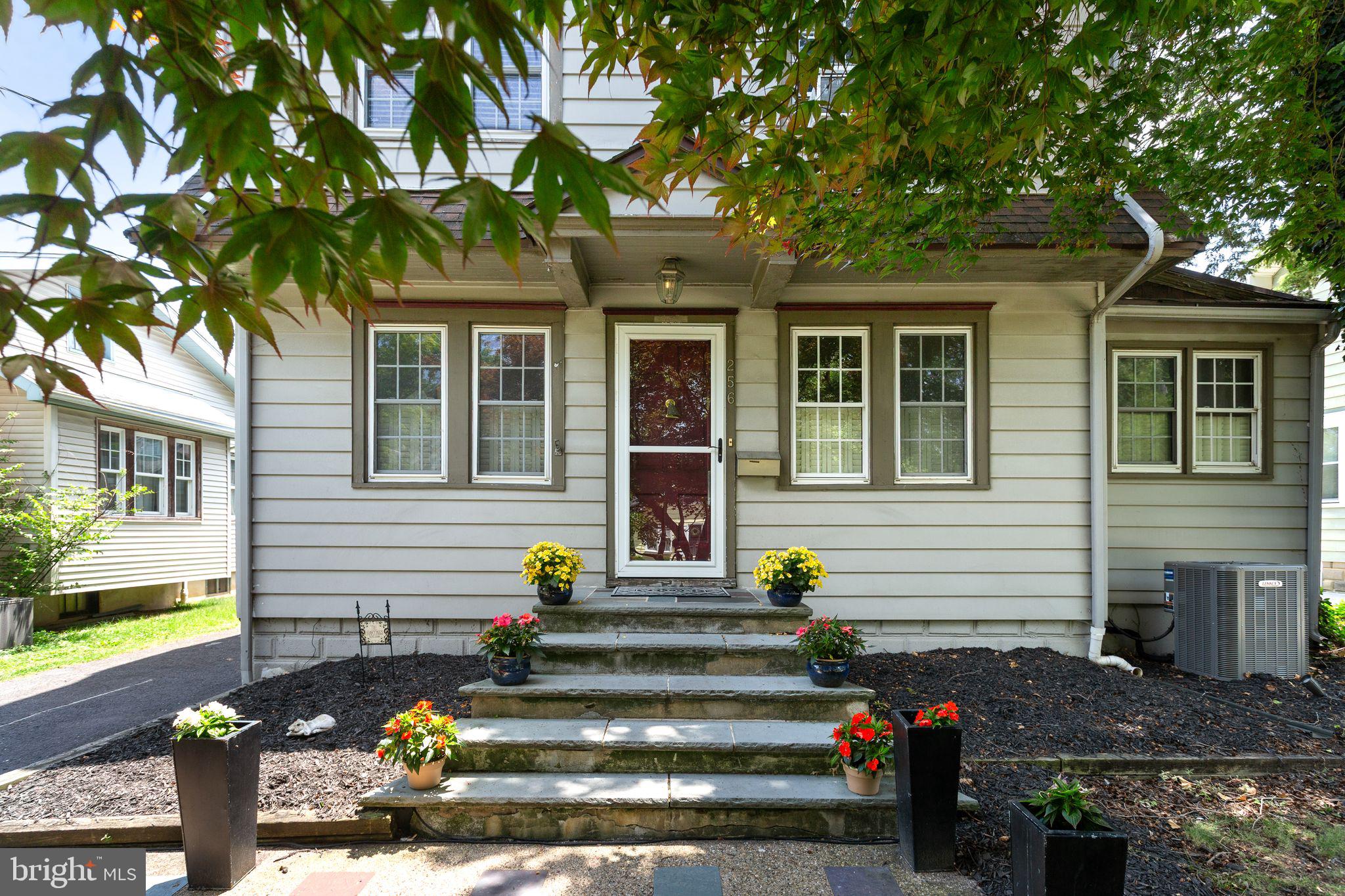 256 RHOADS AVENUE
