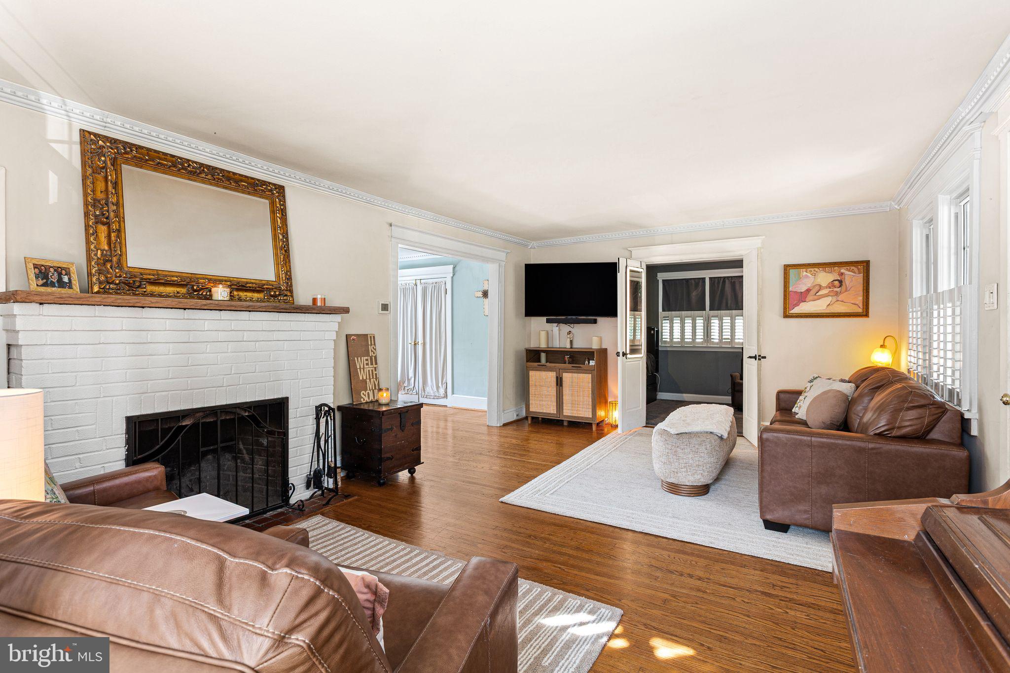 256 RHOADS AVENUE