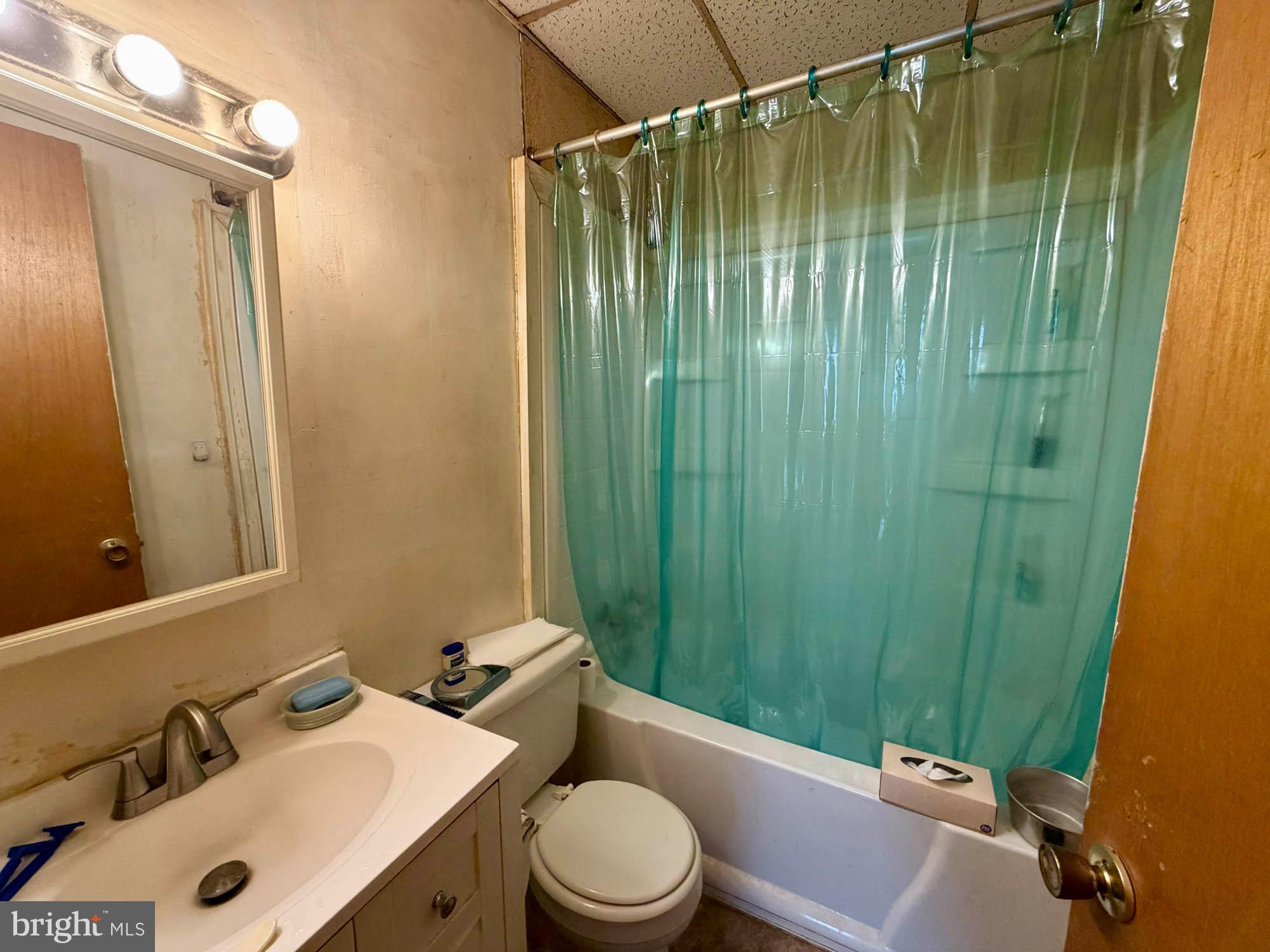 GREENLAND BEACH - Commercial Sale