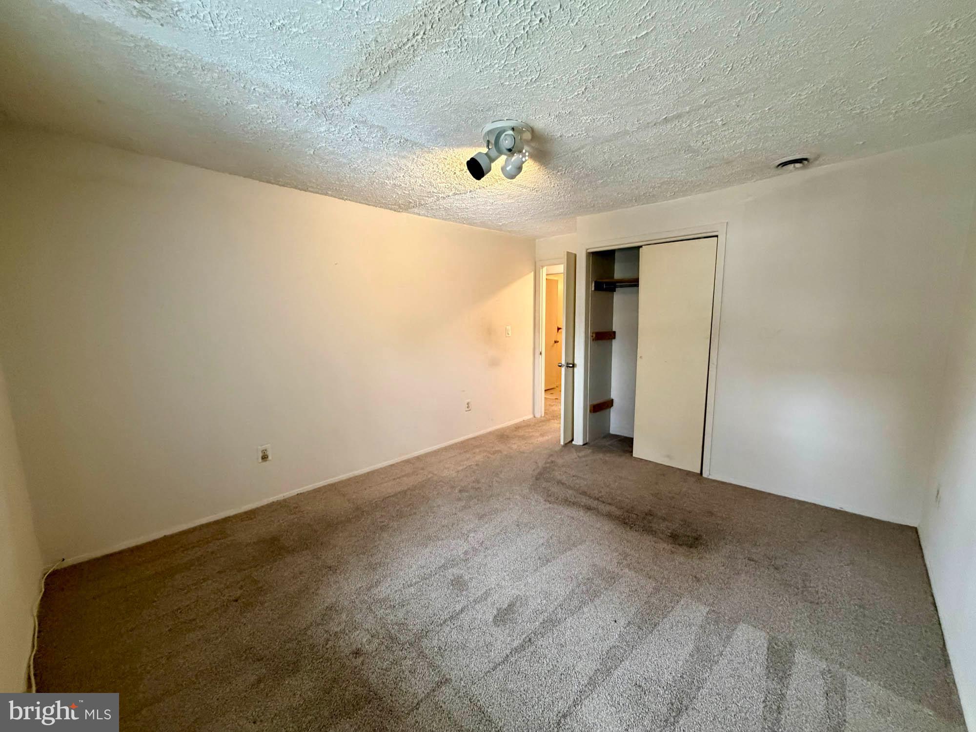 GREENLAND BEACH - Commercial Sale