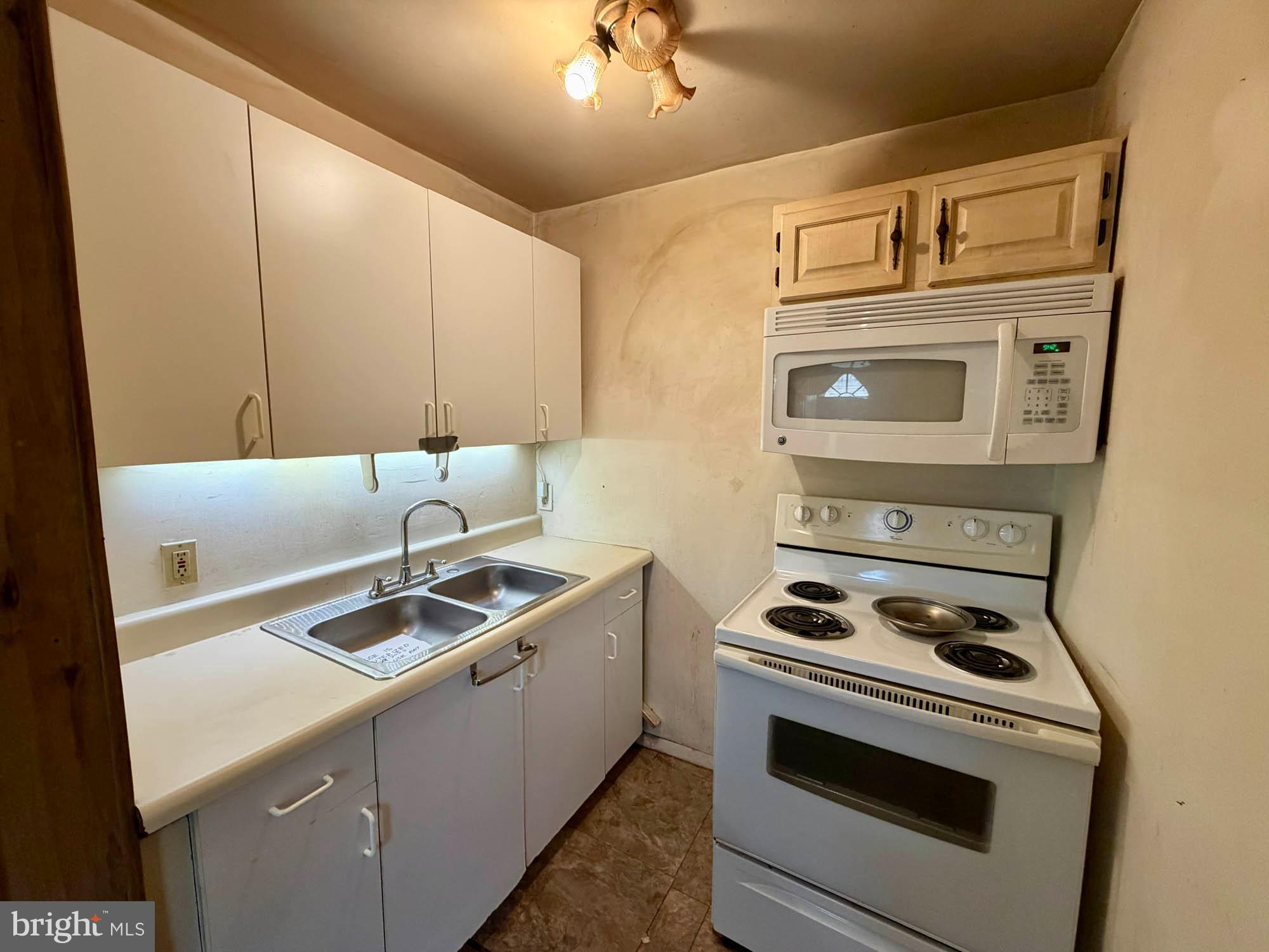 GREENLAND BEACH - Commercial Sale