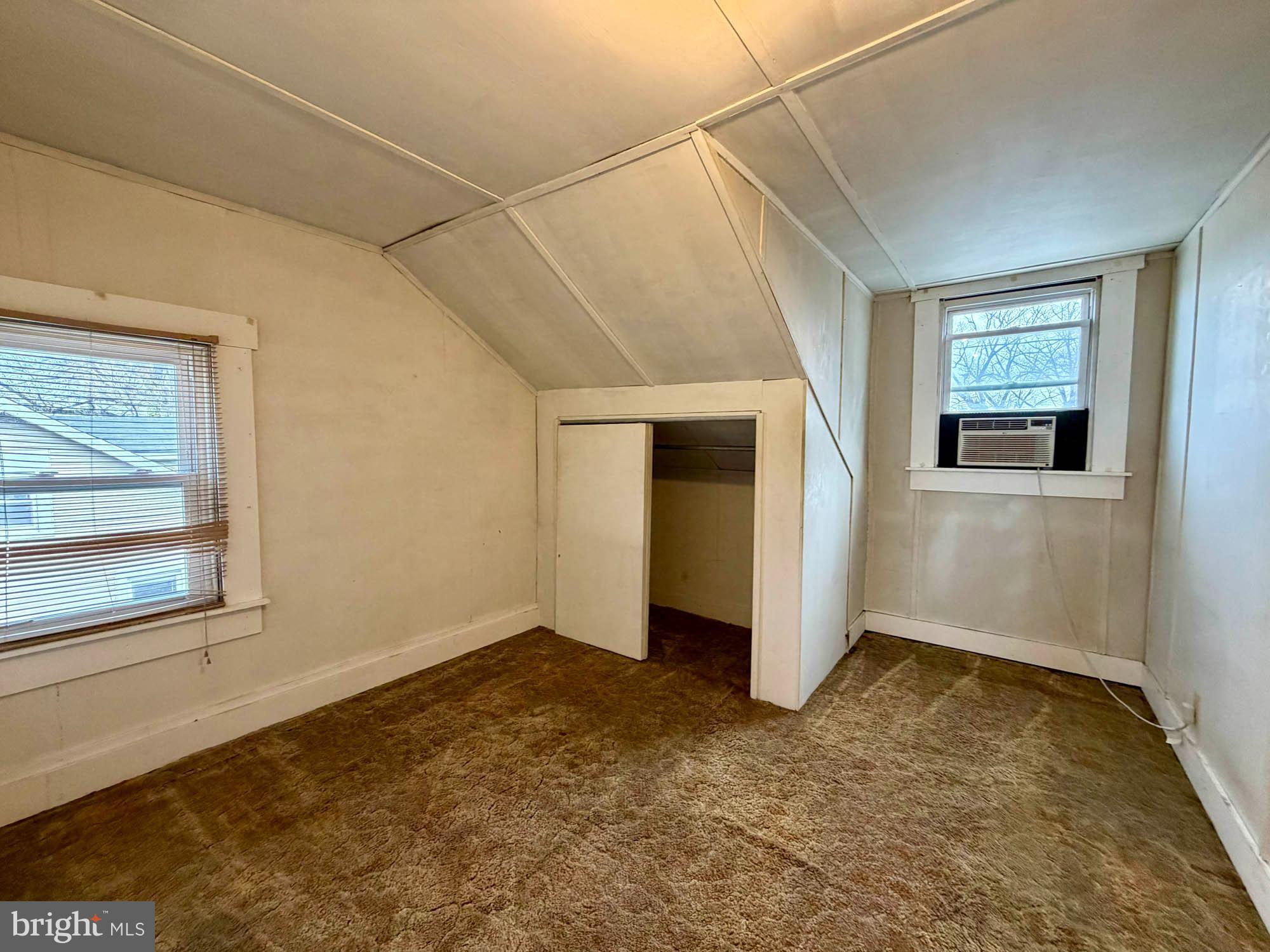 GREENLAND BEACH - Commercial Sale