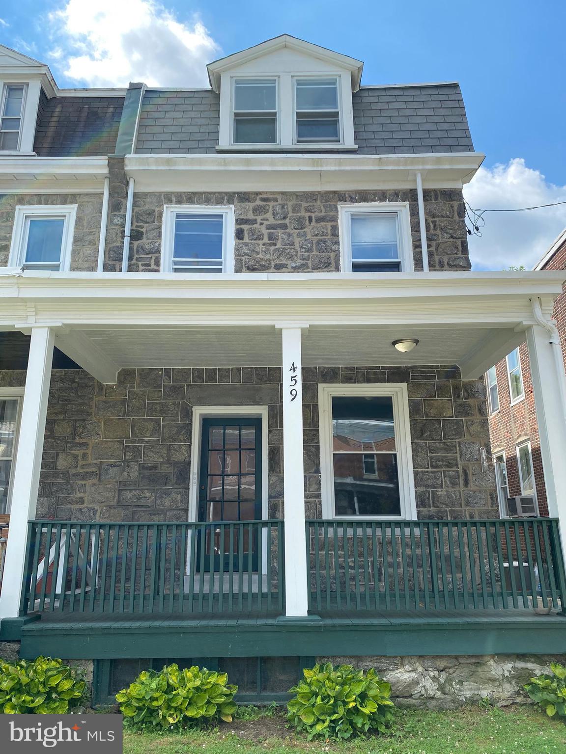 ROXBOROUGH - Residential Lease