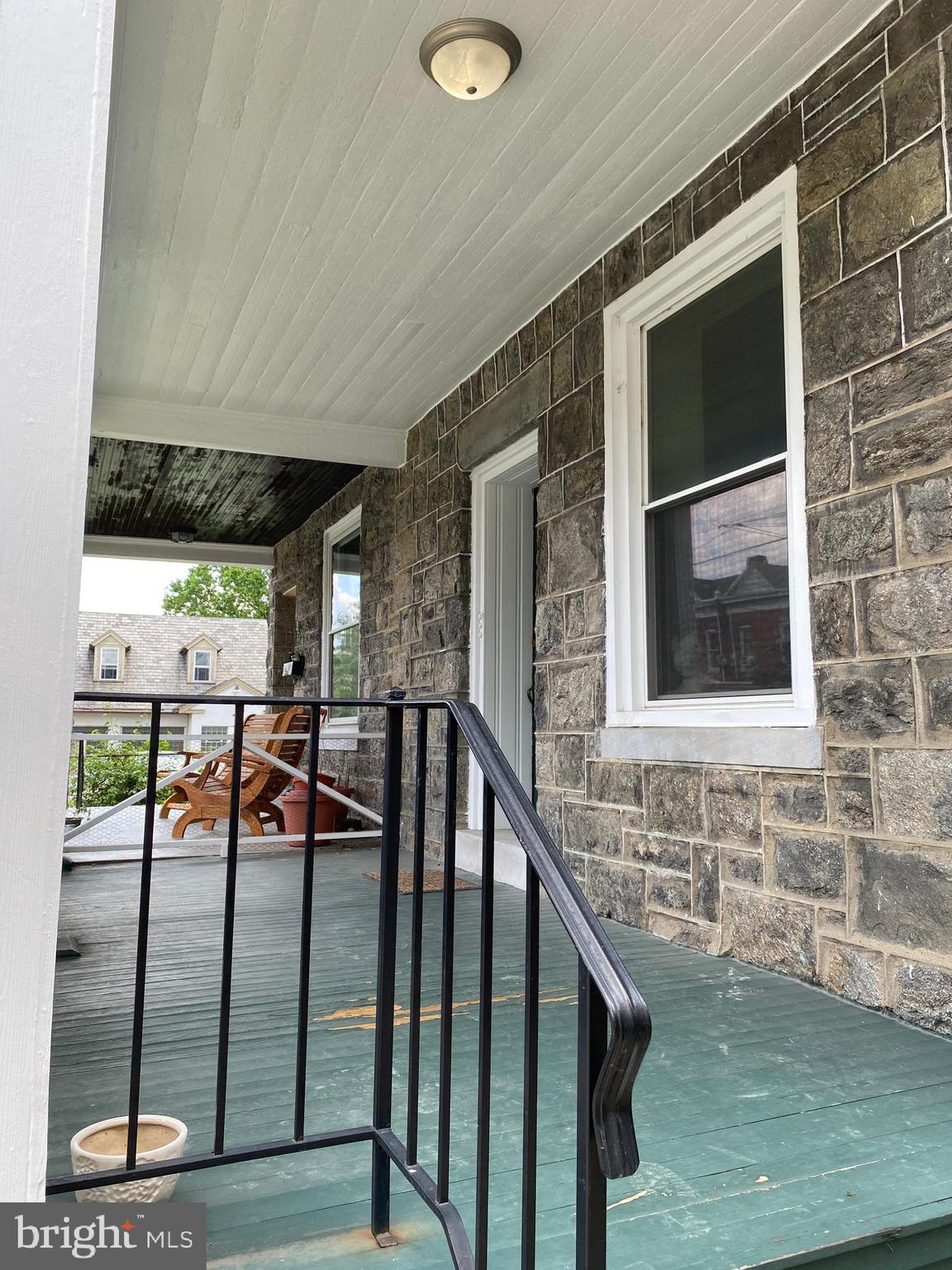 ROXBOROUGH - Residential Lease