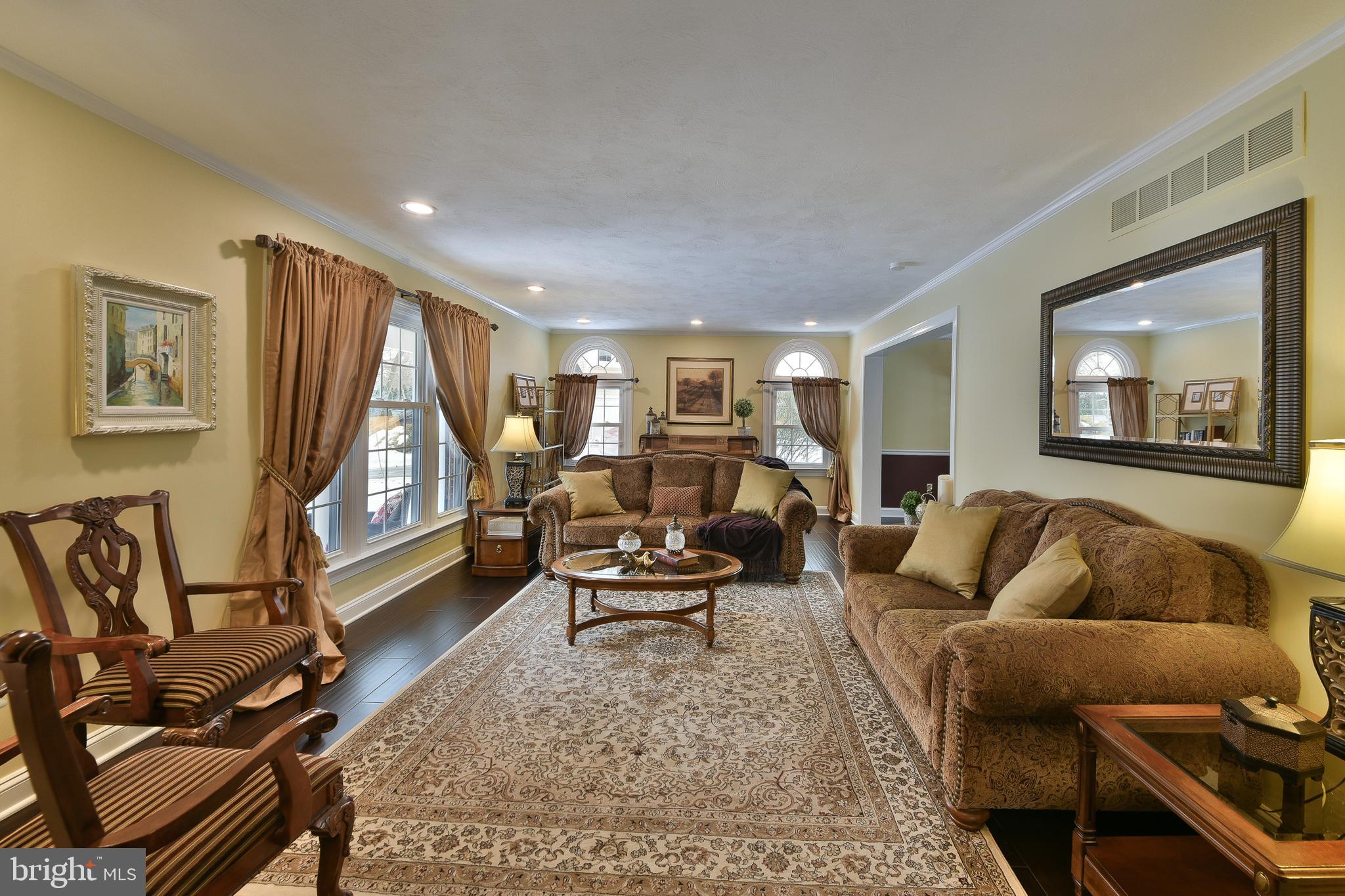 LAUREL OAKS - Residential