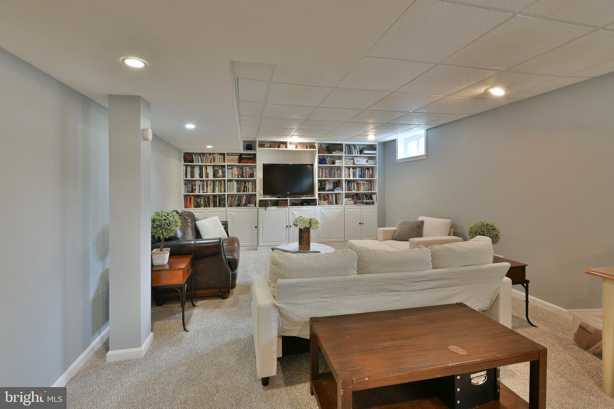 LAUREL OAKS - Residential