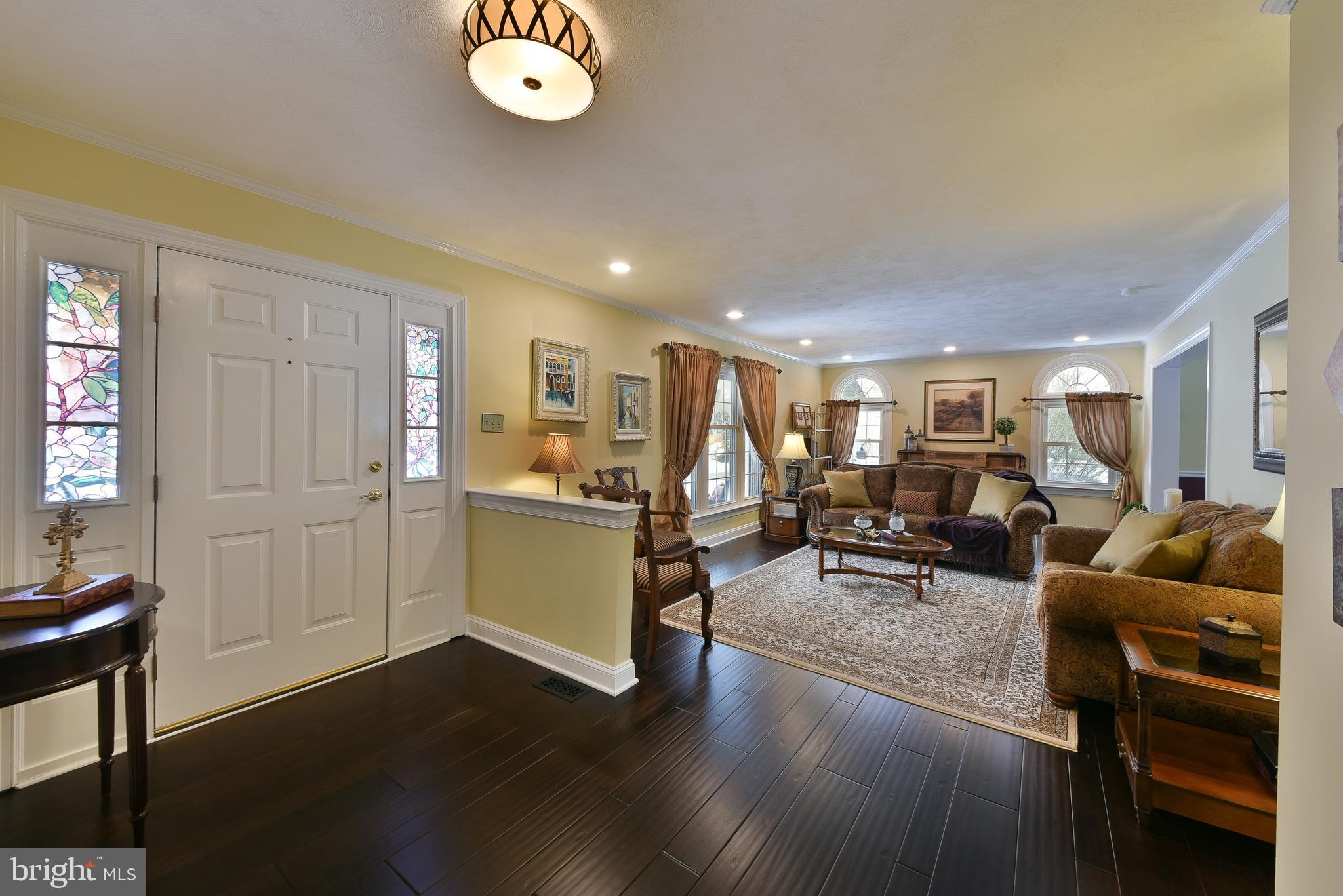 LAUREL OAKS - Residential