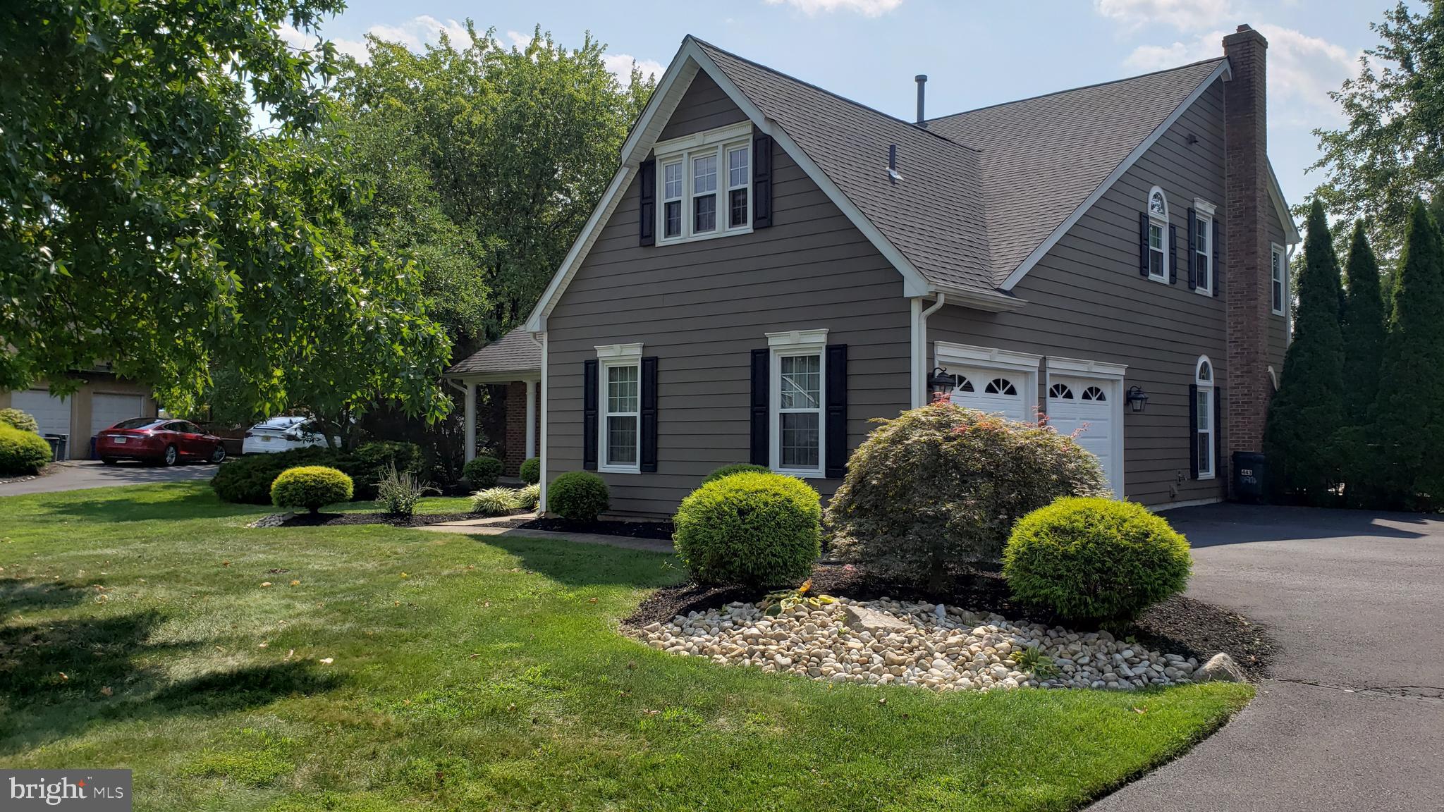 443 KNOLLBROOK DRIVE