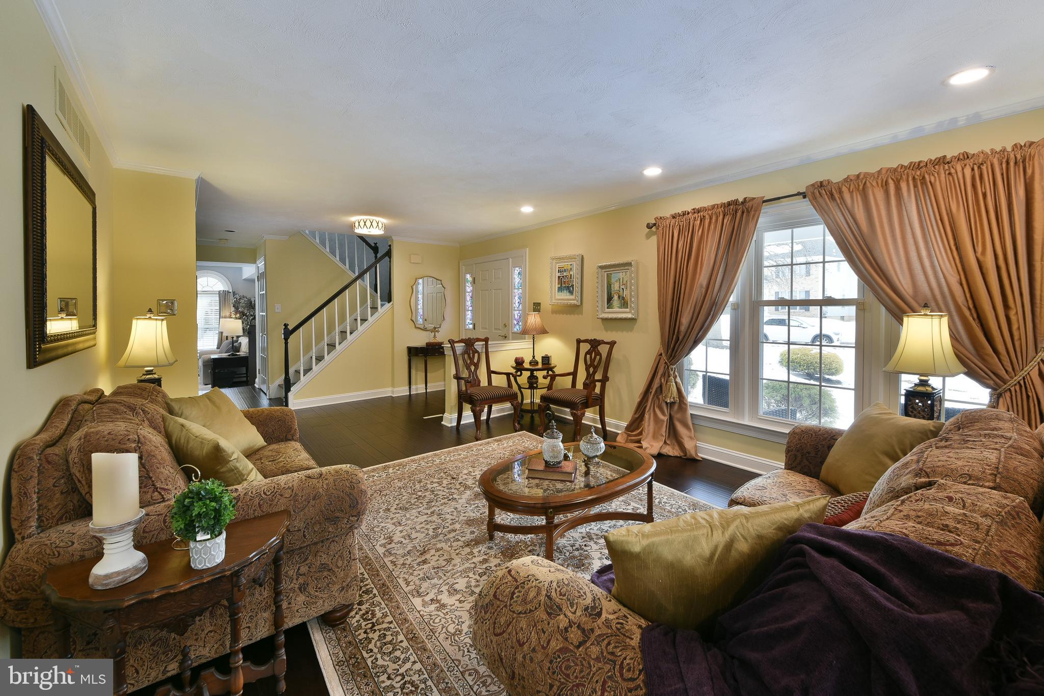 LAUREL OAKS - Residential