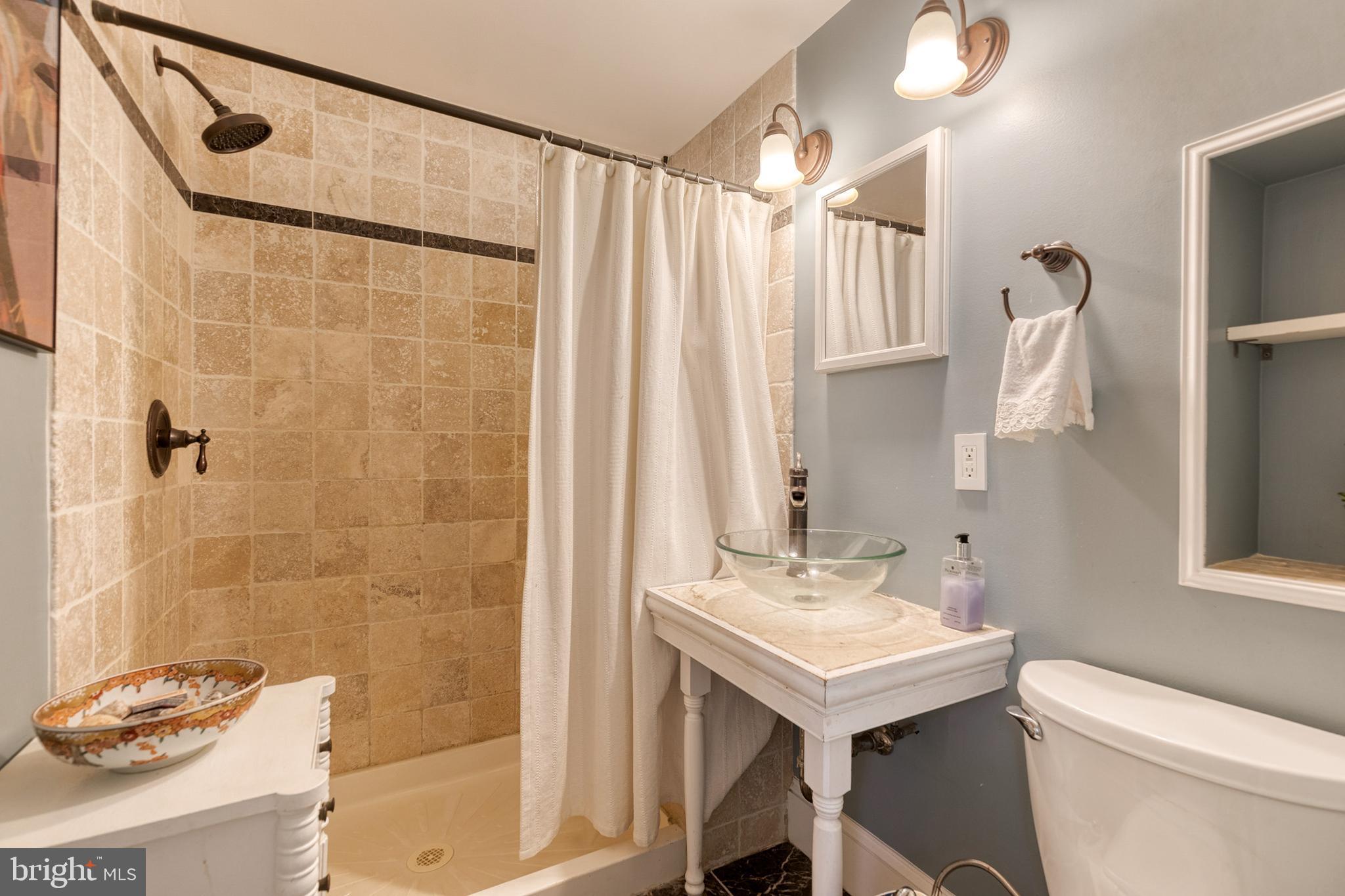 GREATER HOMELAND HISTORIC DISTRICT - Residential