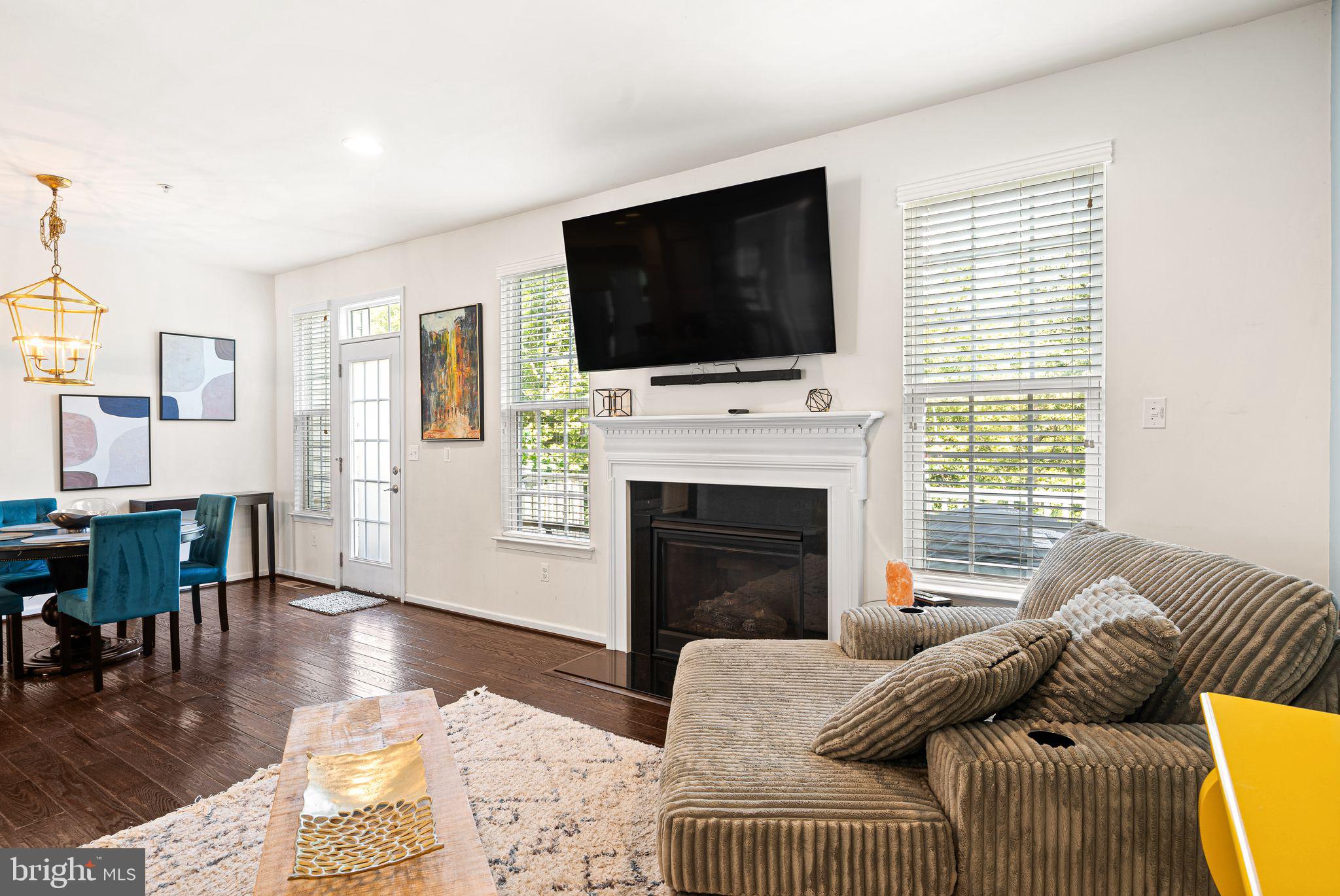 49 HAWKSWELL CIRCLE