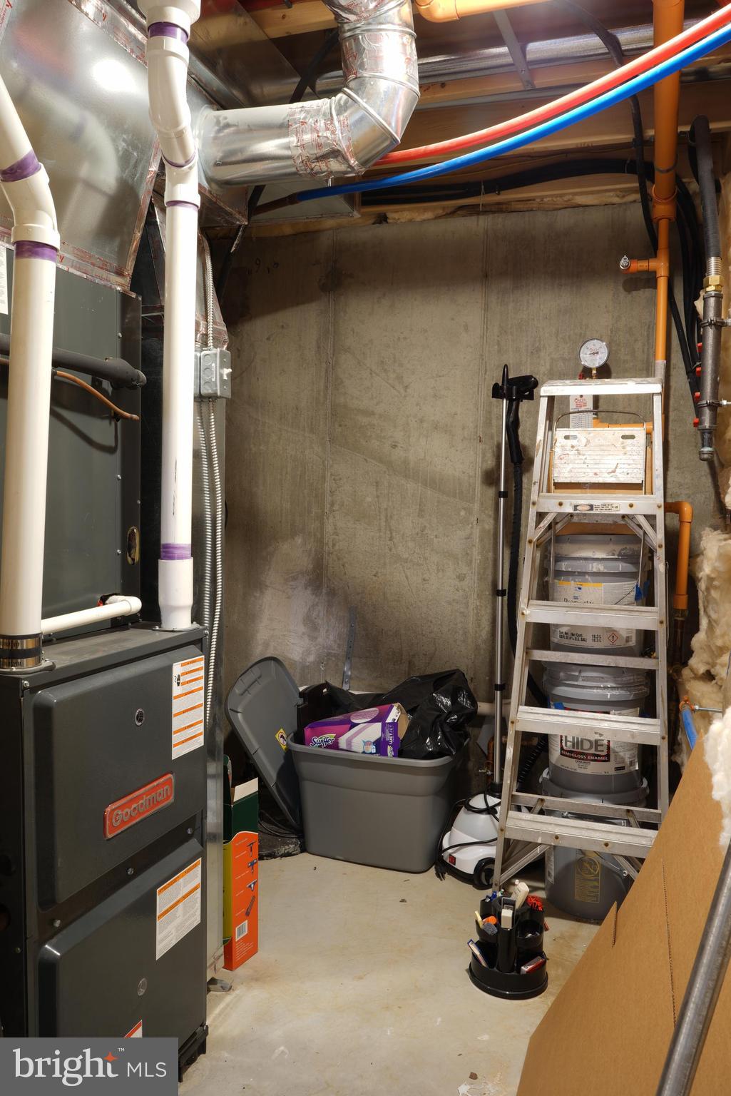 GRAYS FERRY - Residential Lease